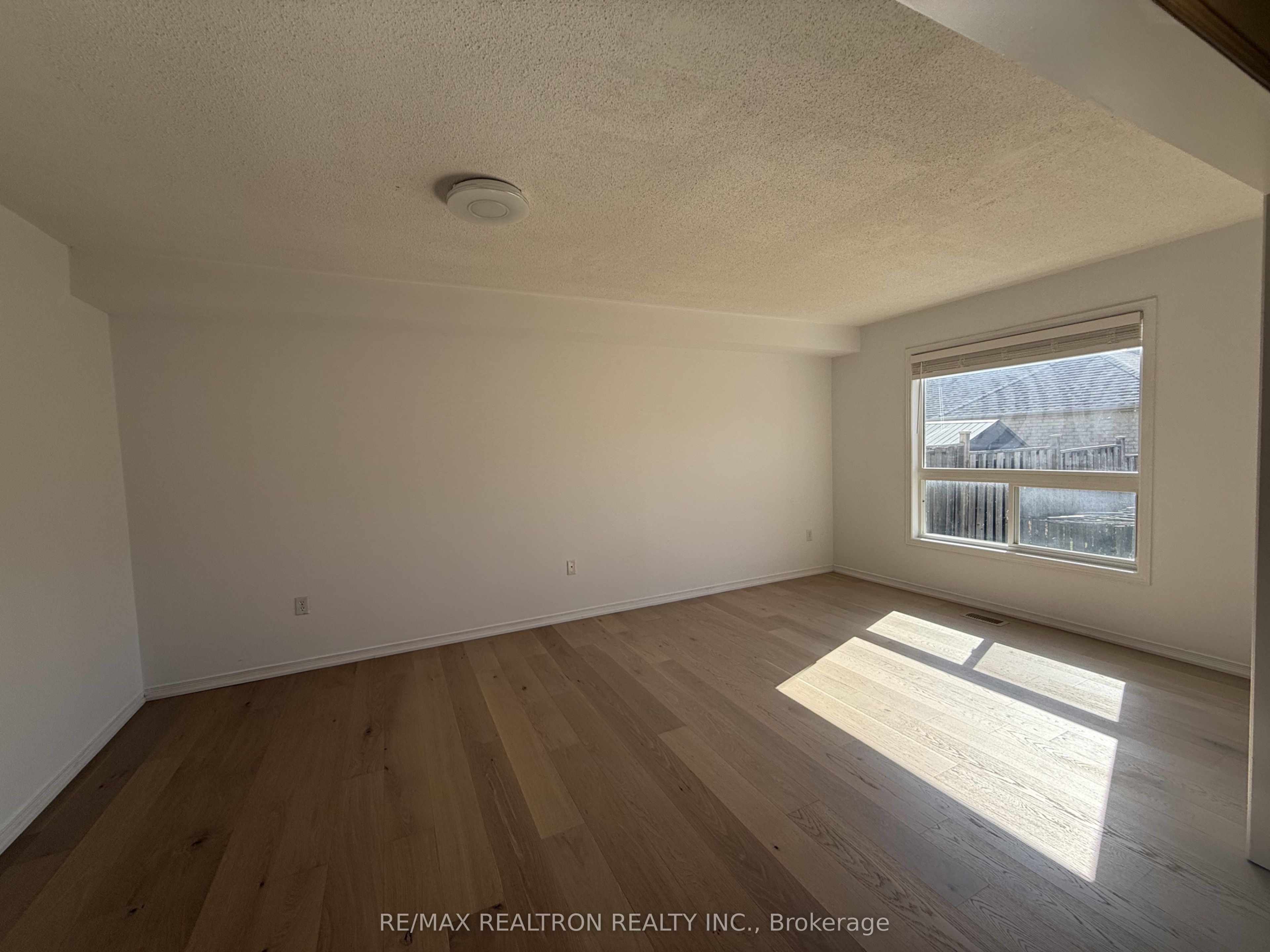 663 South Unionville Avenue Property Photo 4