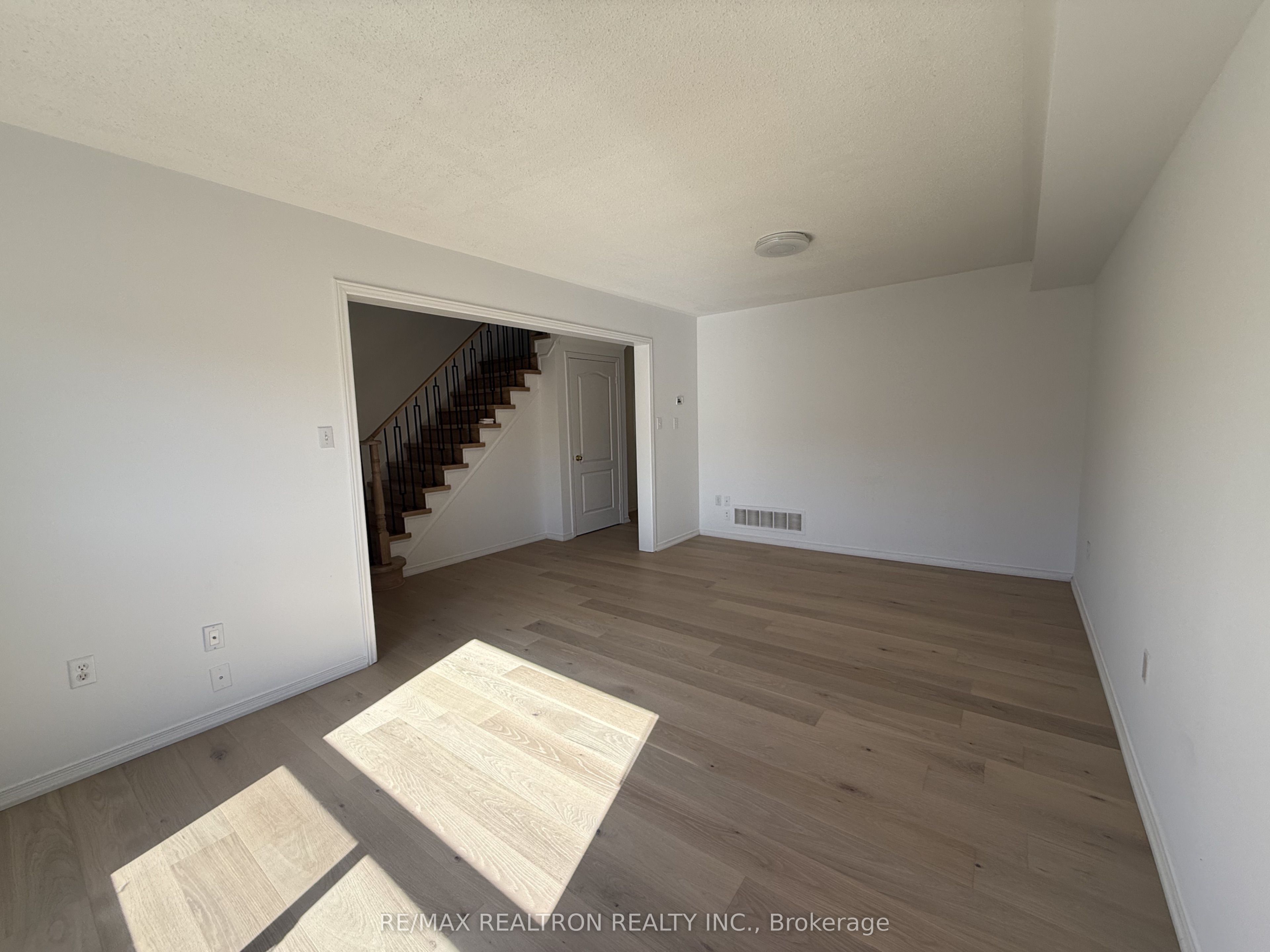 663 South Unionville Avenue Property Photo 5