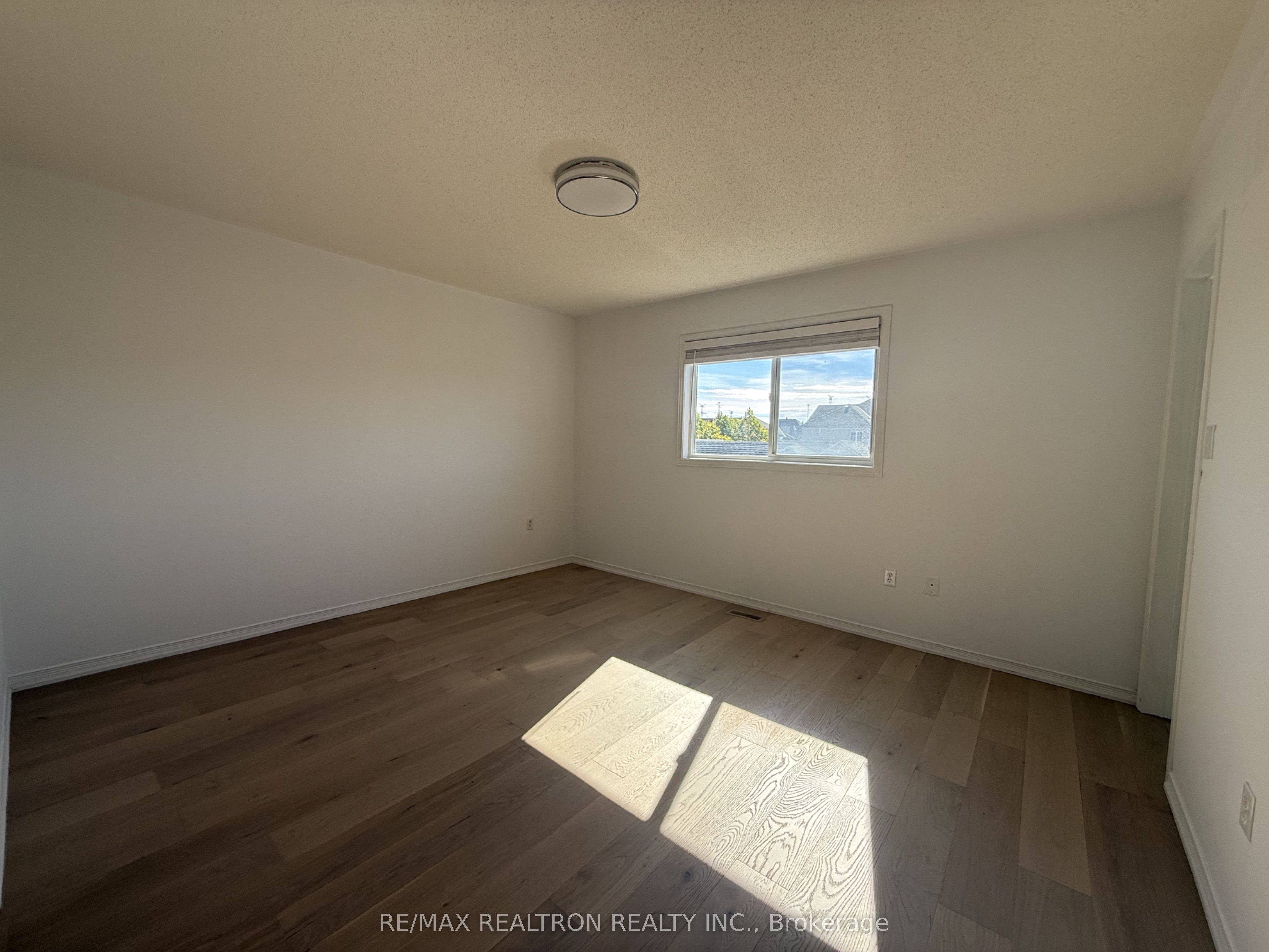 663 South Unionville Avenue Property Photo 6