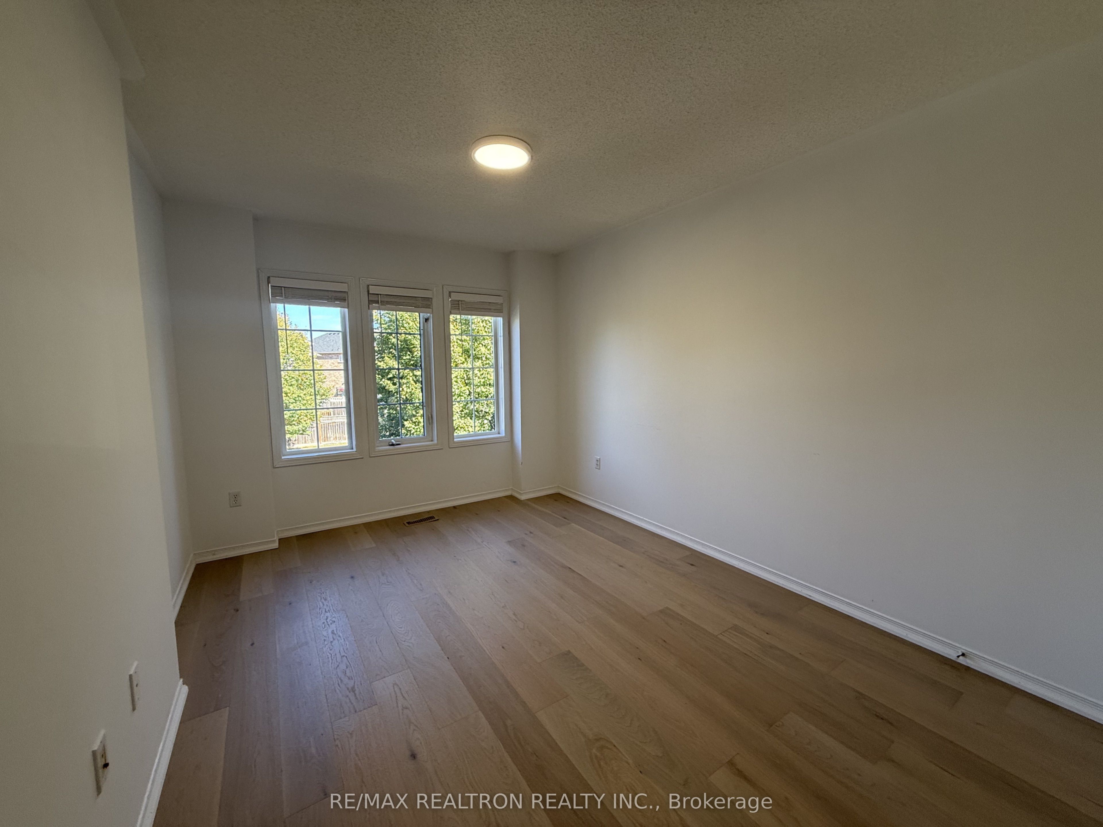 663 South Unionville Avenue Property Photo 8