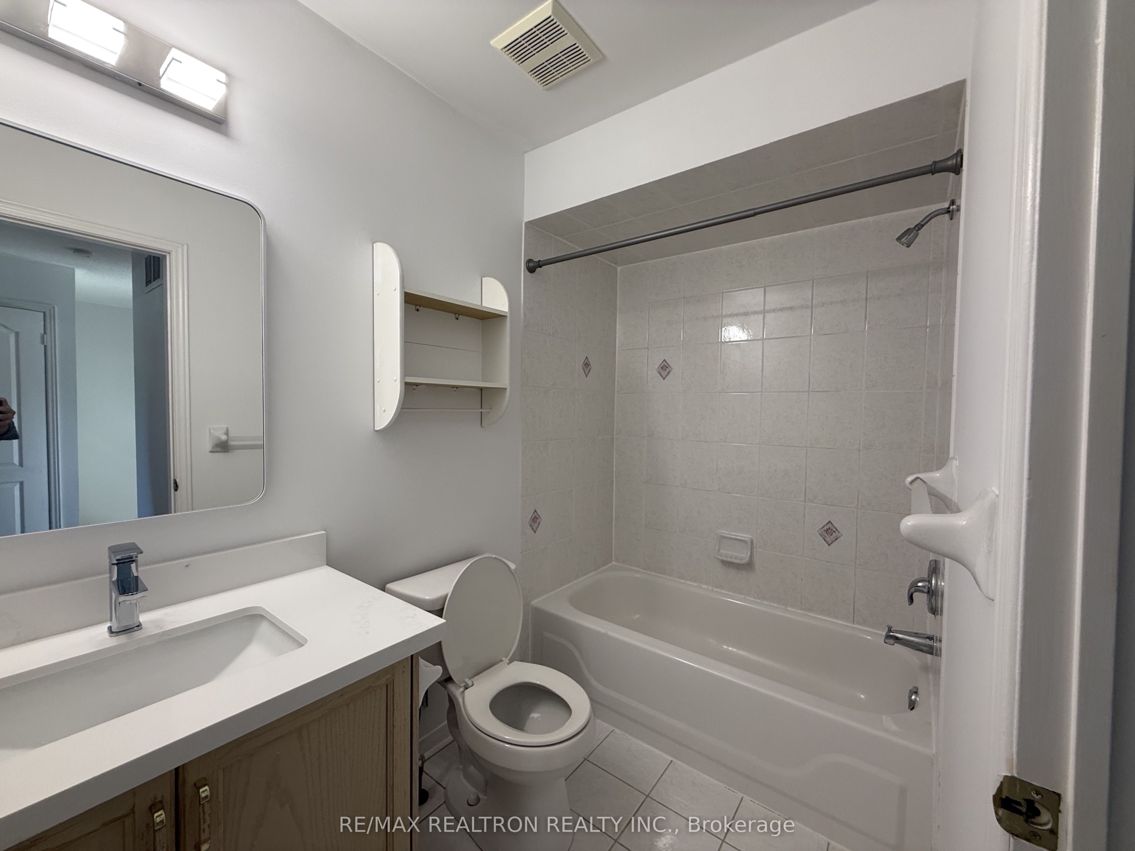 663 South Unionville Avenue Property Photo 10