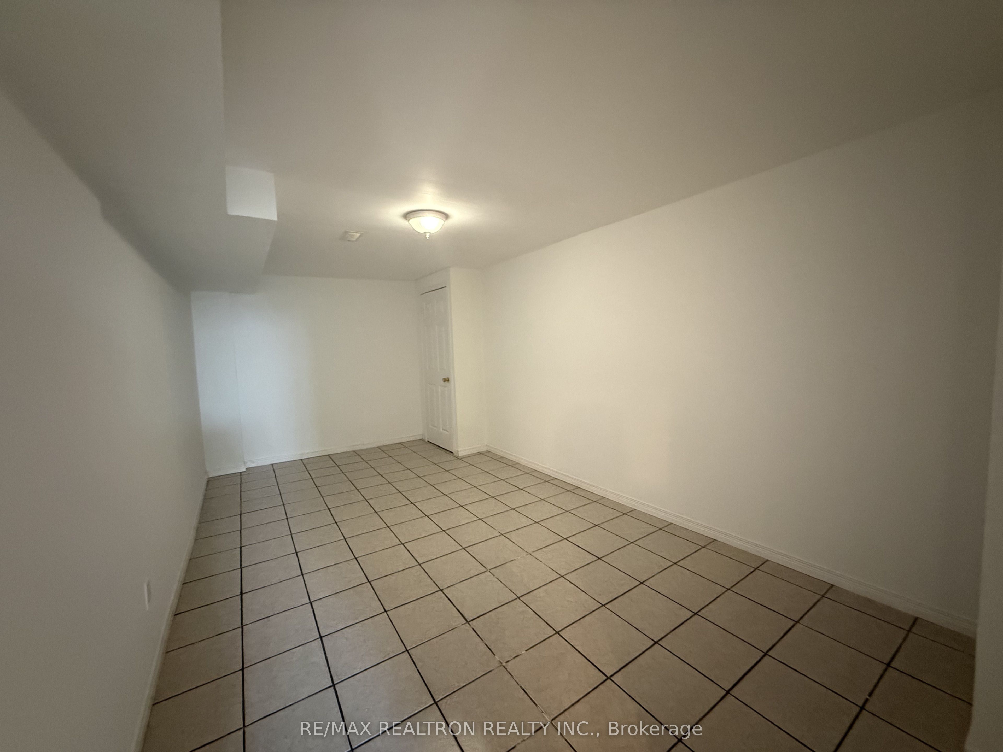 663 South Unionville Avenue Property Photo 13