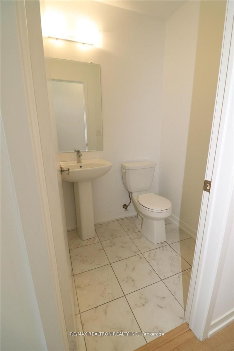 162 Harding Park Street Property Photo 23