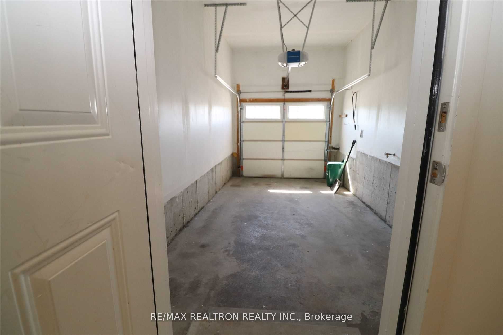 162 Harding Park Street Property Photo 30