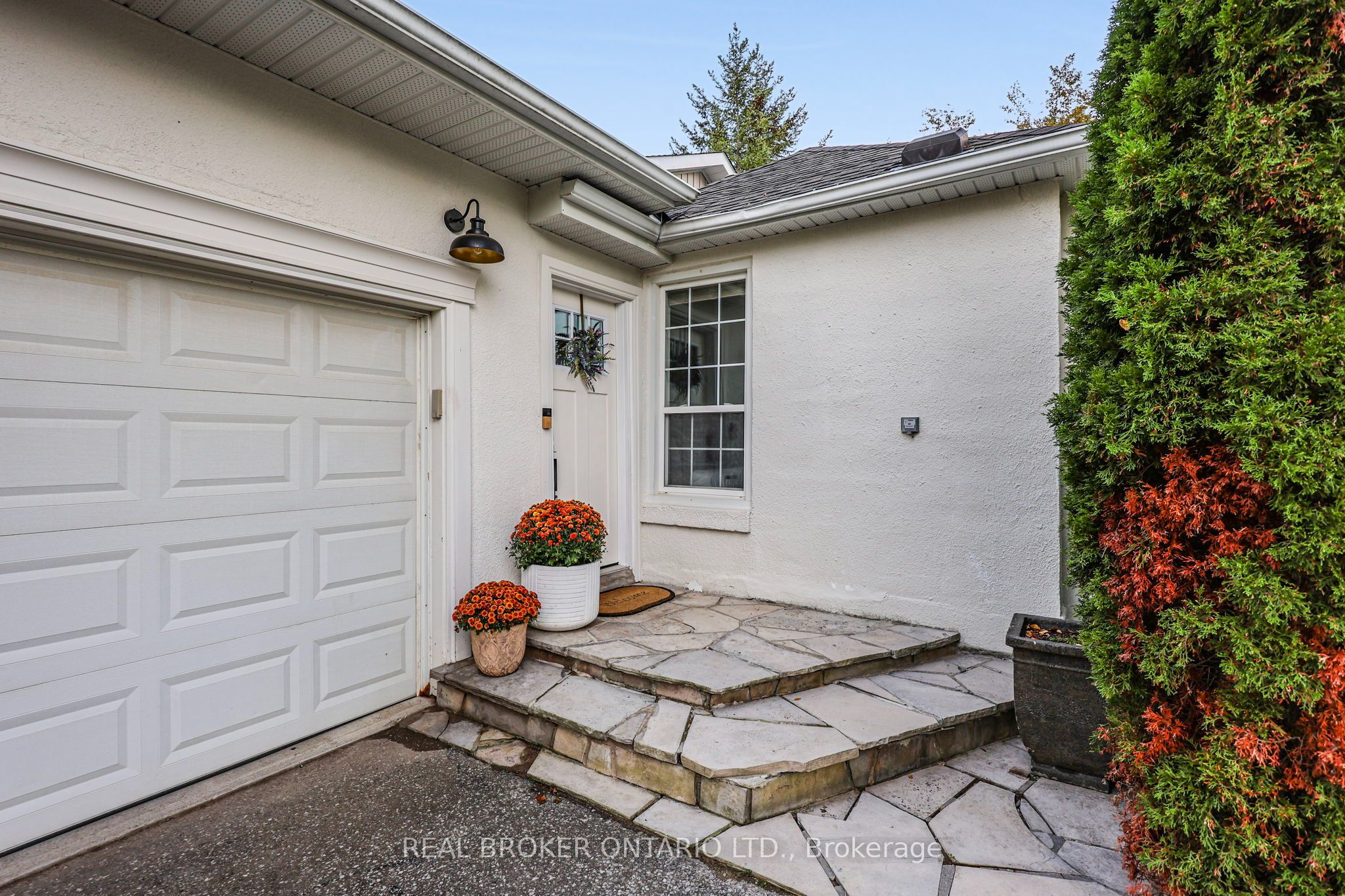 17 Mill Street Property Photo 3