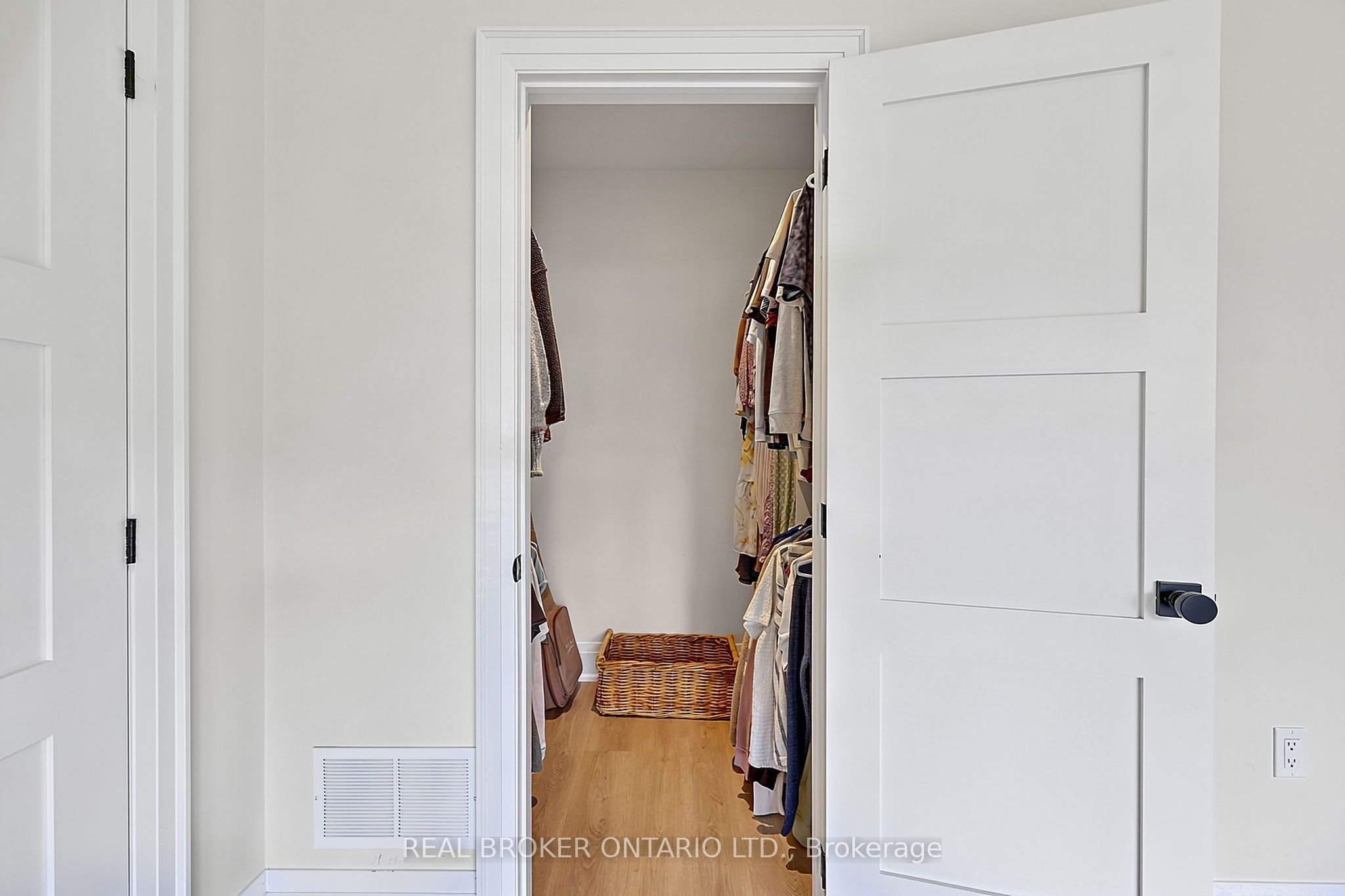17 Mill Street Property Photo 19