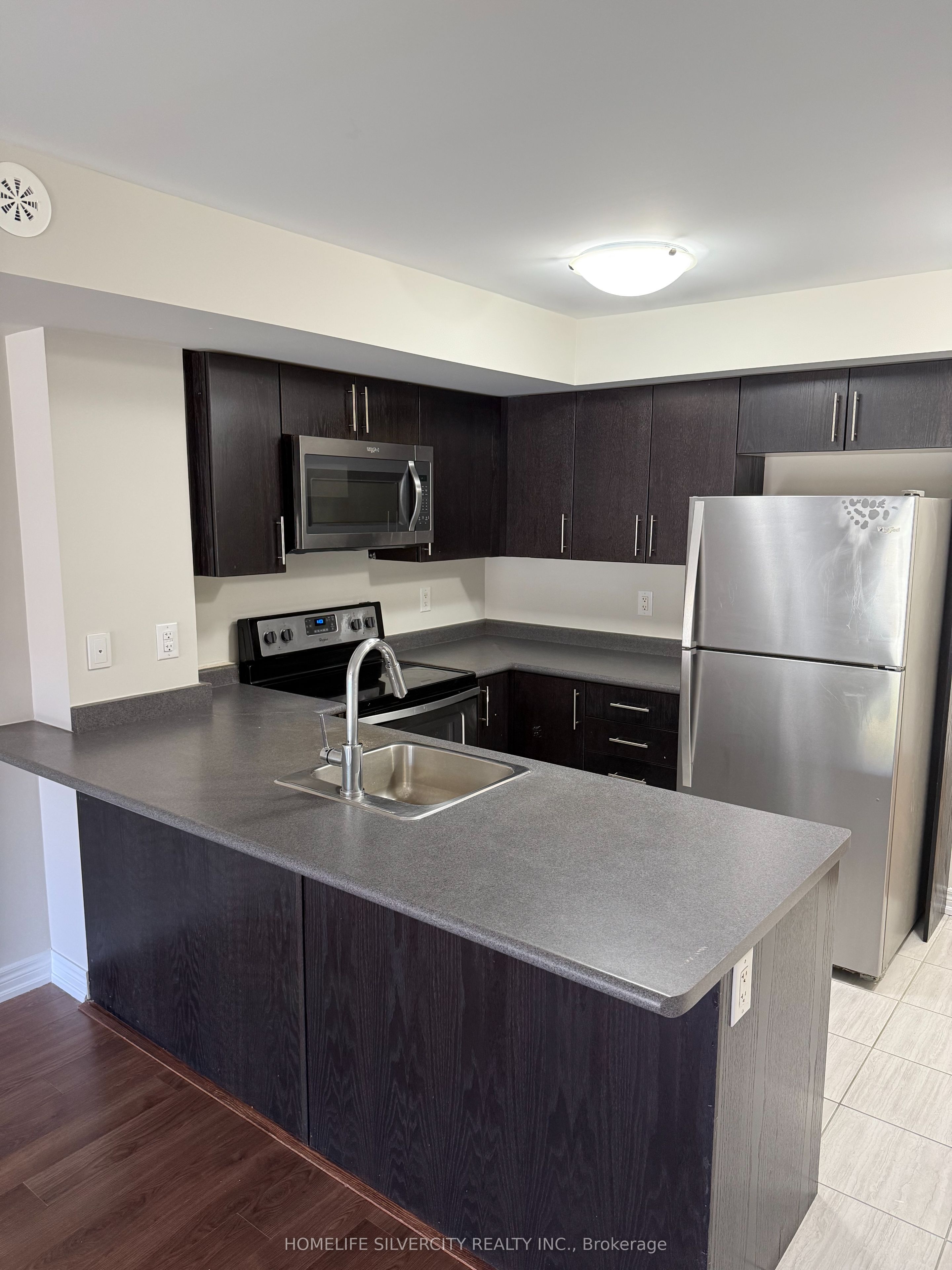 2 Dunsheath Way 114 Property Photo 4