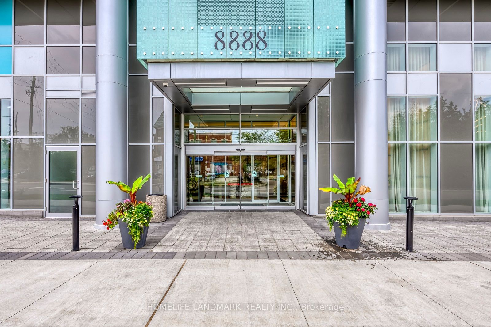 8888 Yonge Street 307 Property Photo 3