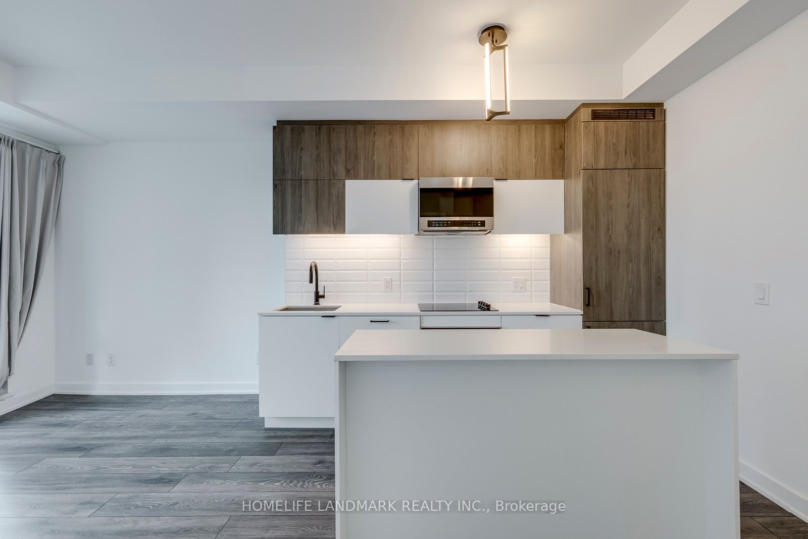 8888 Yonge Street 307 Property Photo 9