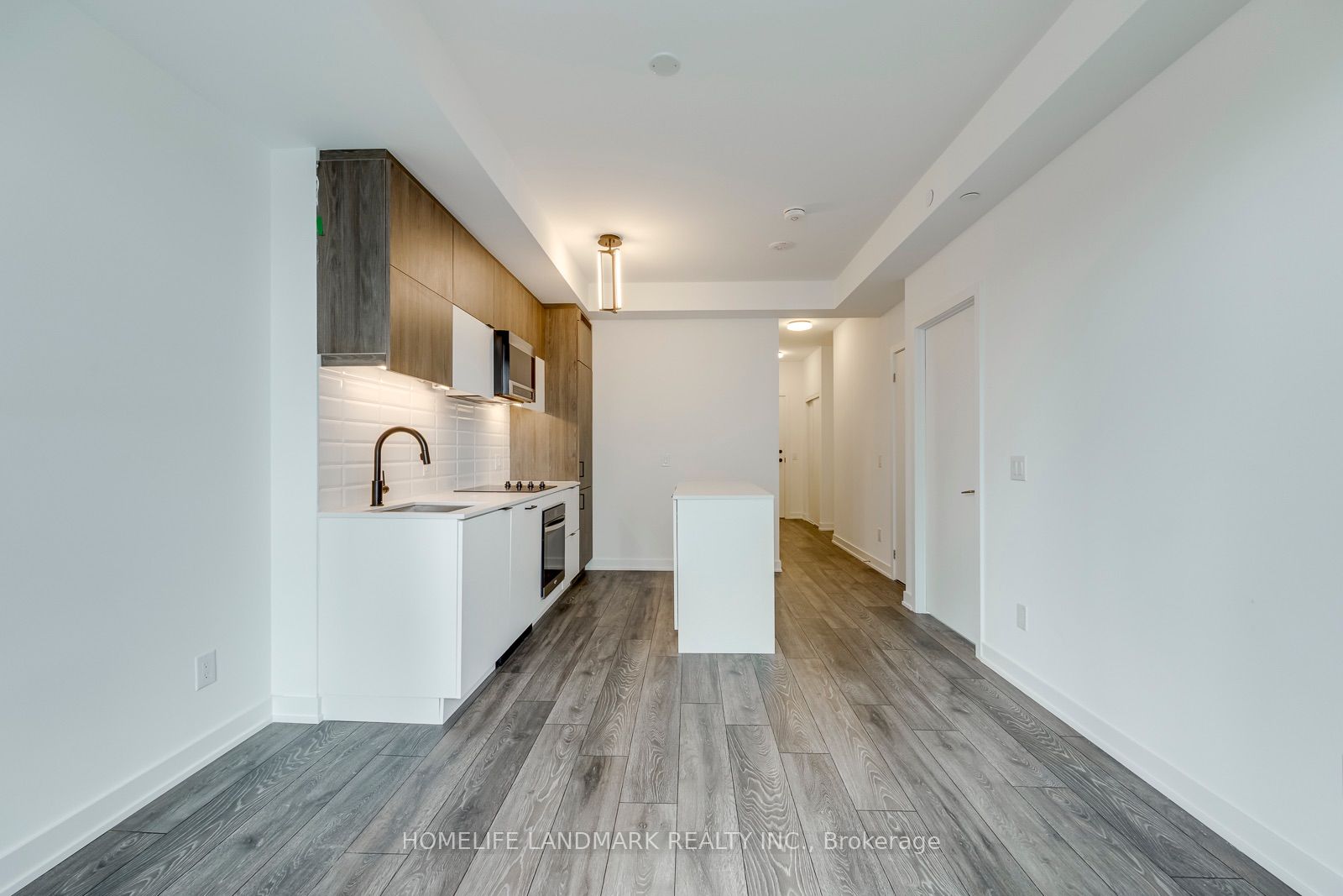 8888 Yonge Street 307 Property Photo 14