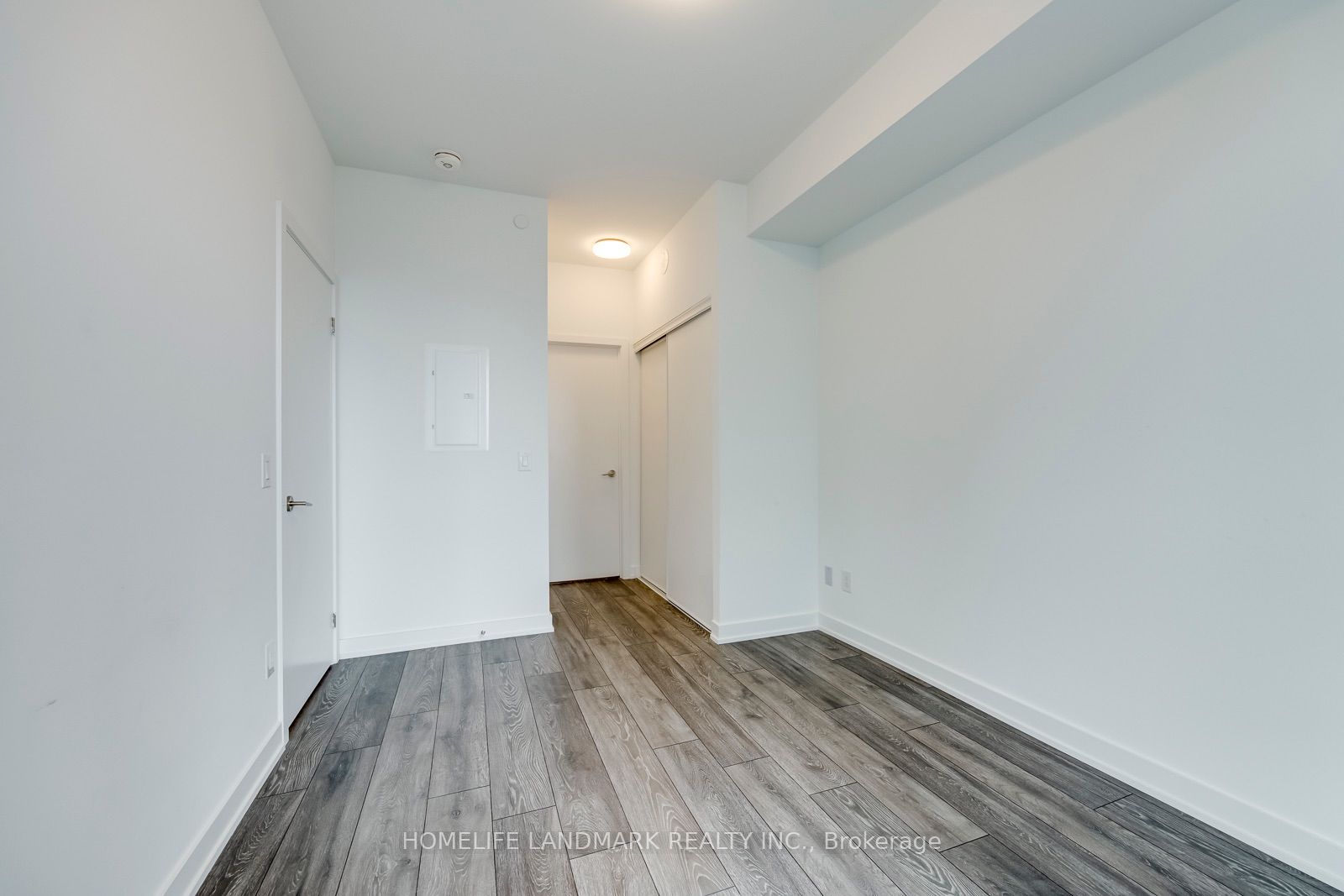 8888 Yonge Street 307 Property Photo 16