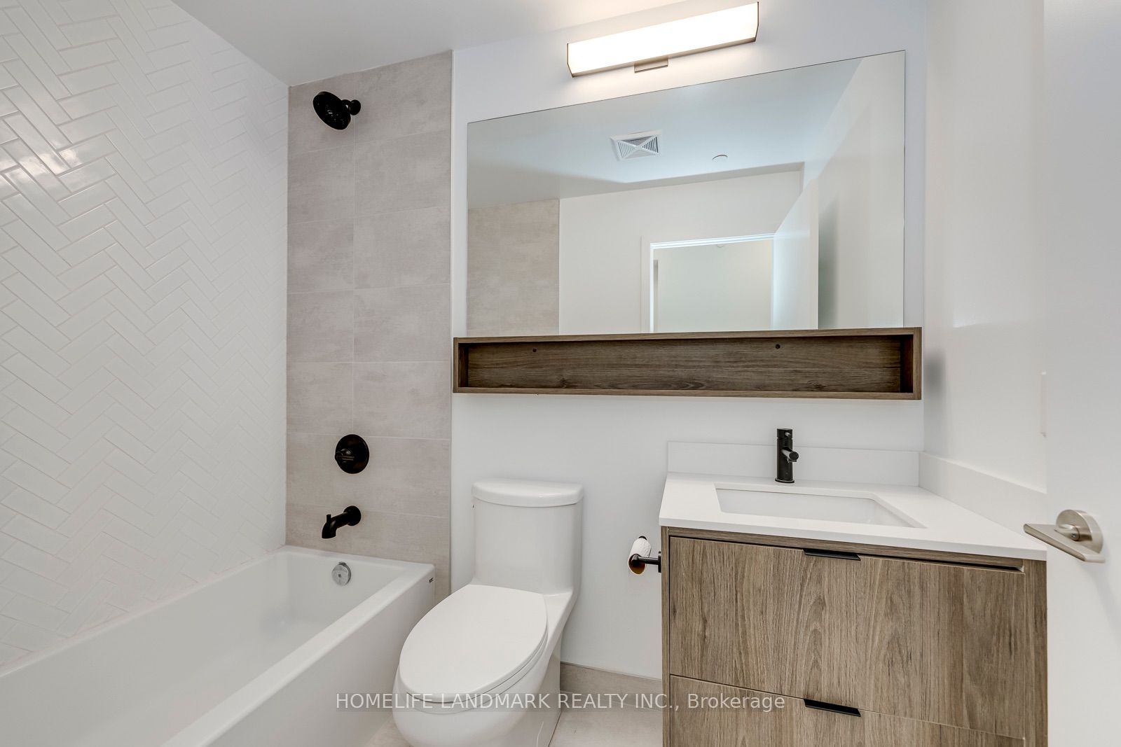 8888 Yonge Street 307 Property Photo 19