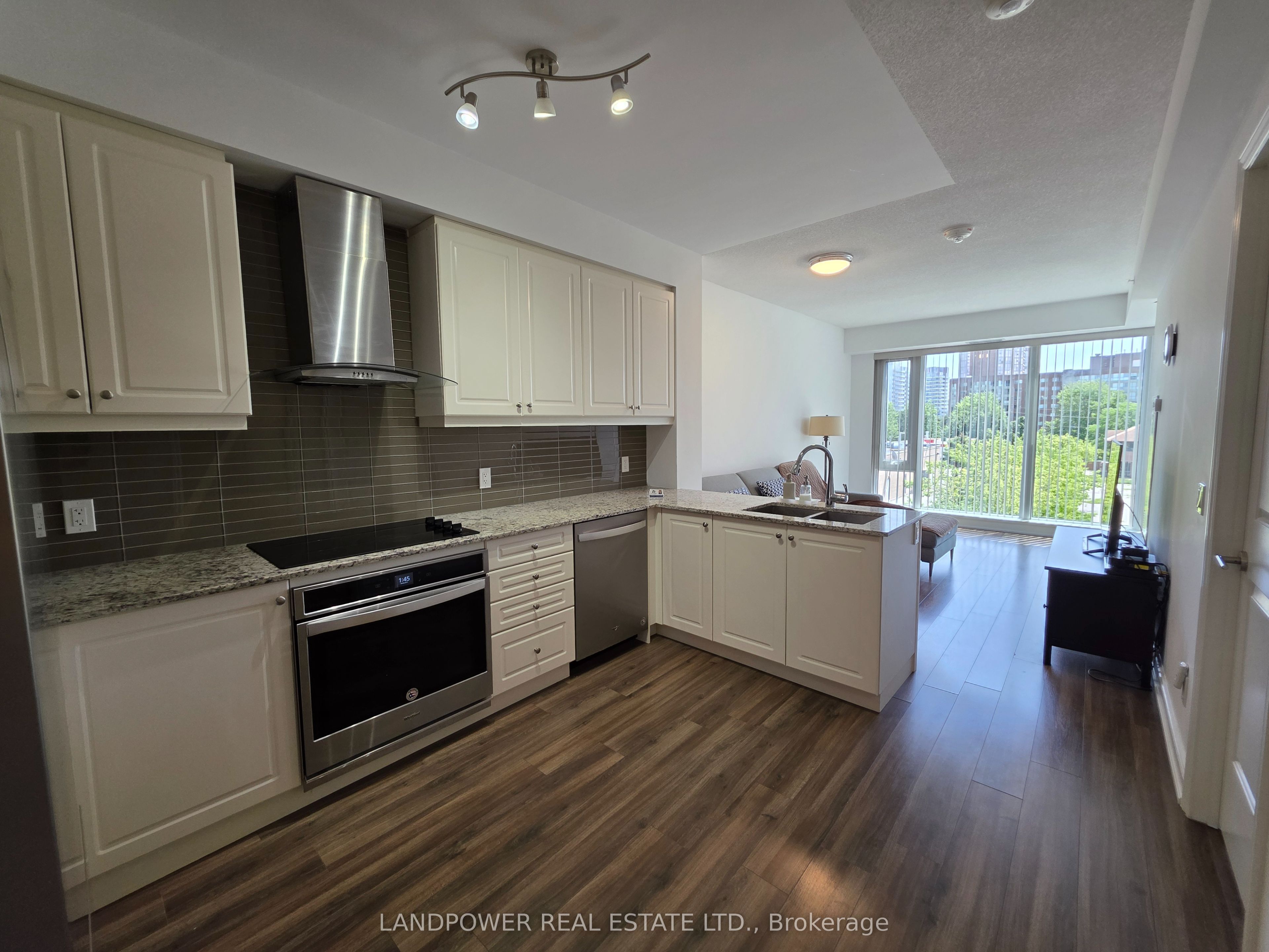 9618 Yonge Street 220 Property Photo 10
