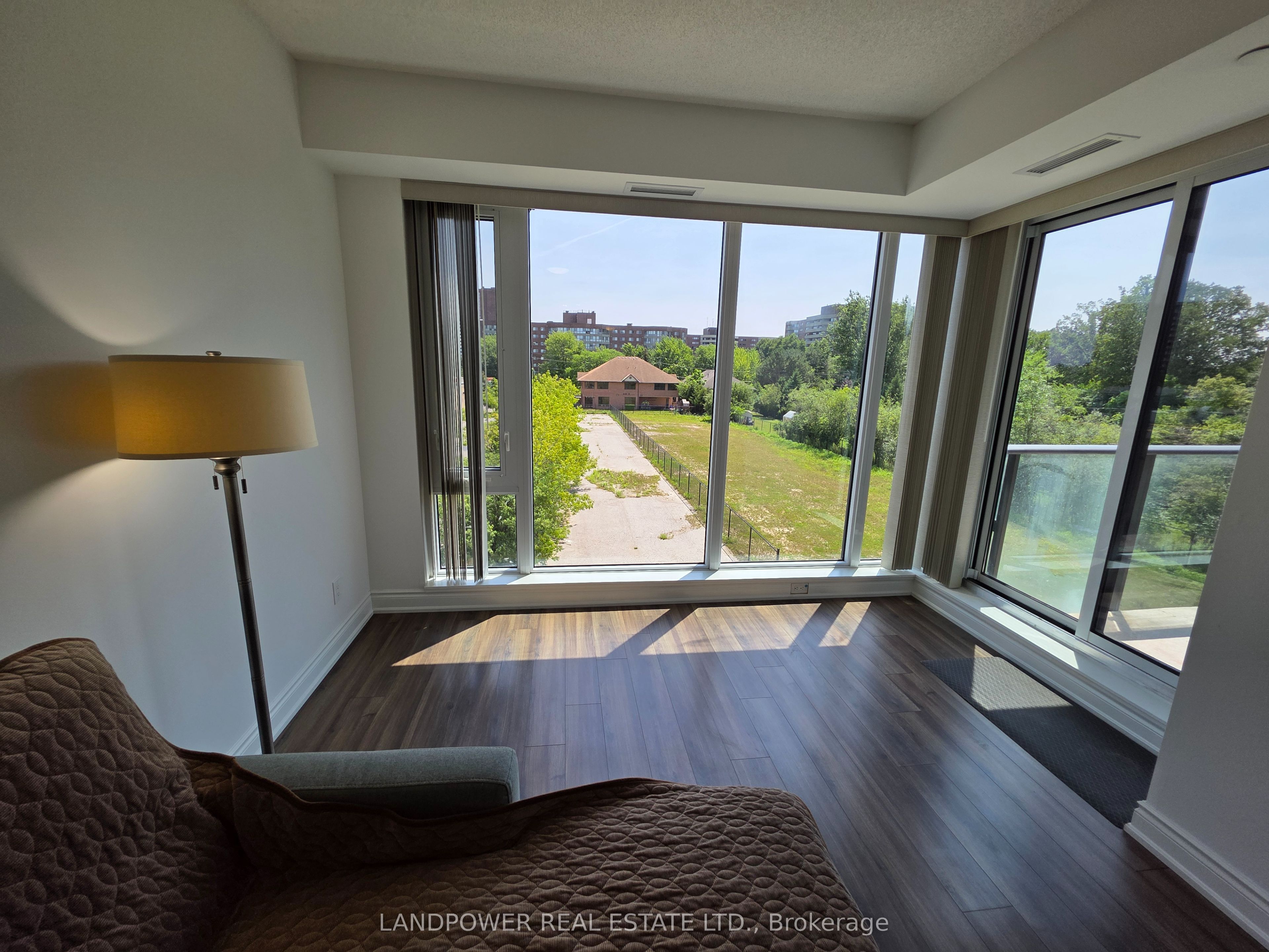 9618 Yonge Street 220 Property Photo 16