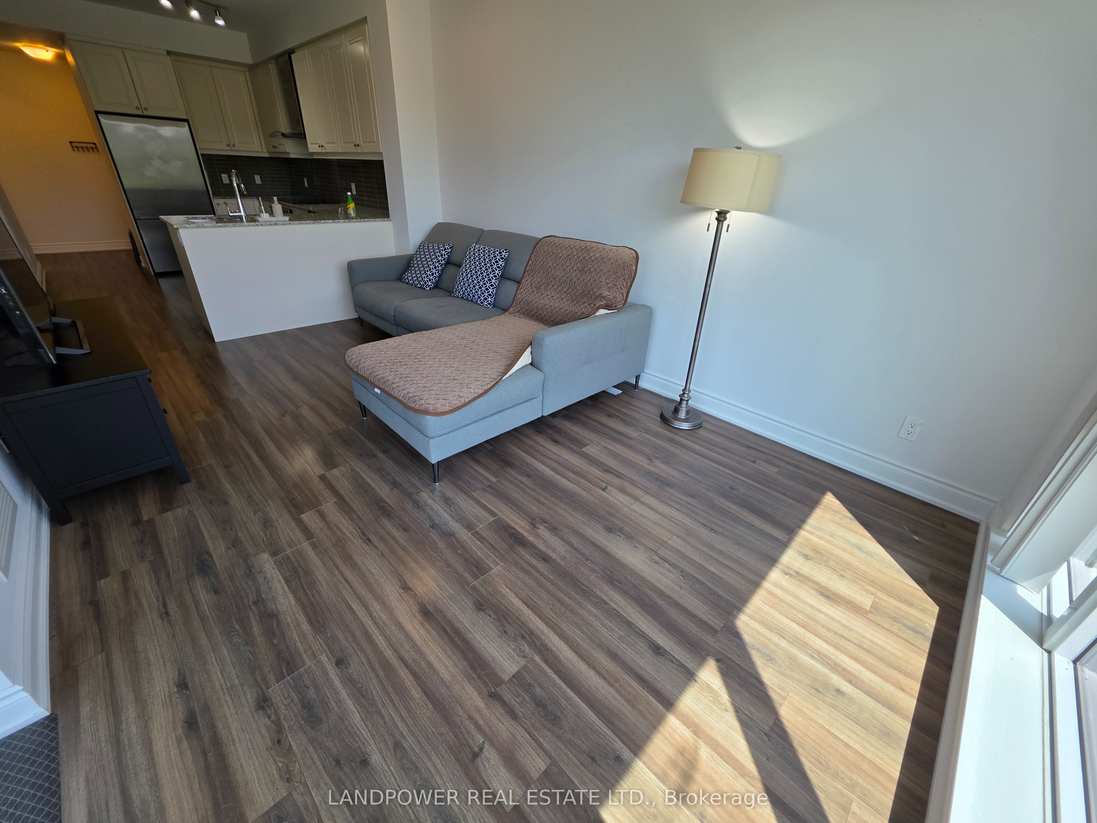 9618 Yonge Street 220 Property Photo 18