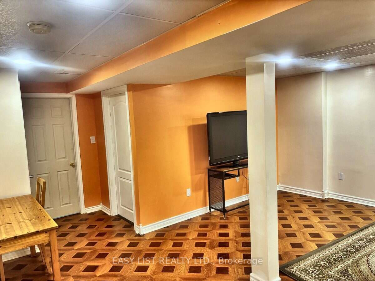 31 Canyon Creek Avenue Property Photo 6