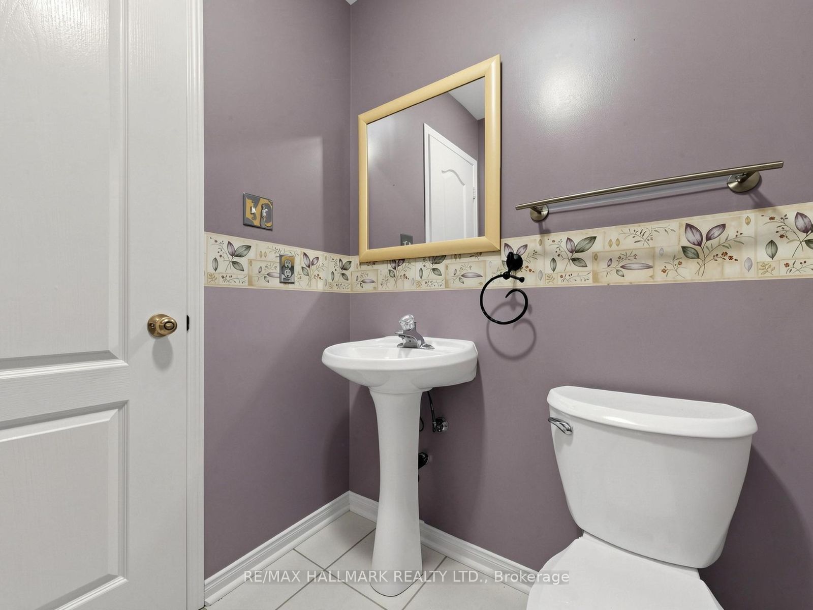 416 Heddle Crescent Property Photo 10