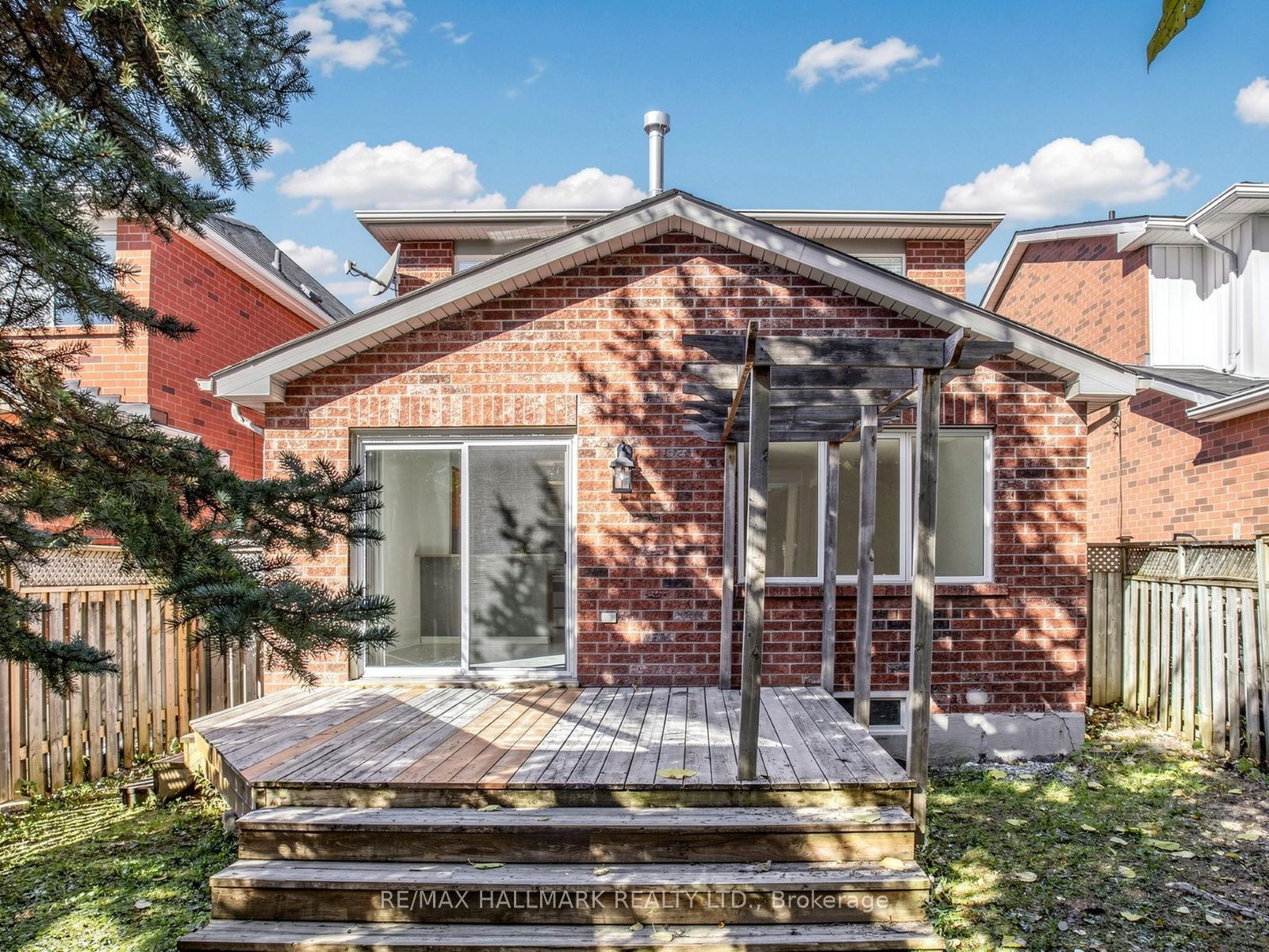 416 Heddle Crescent Property Photo 34