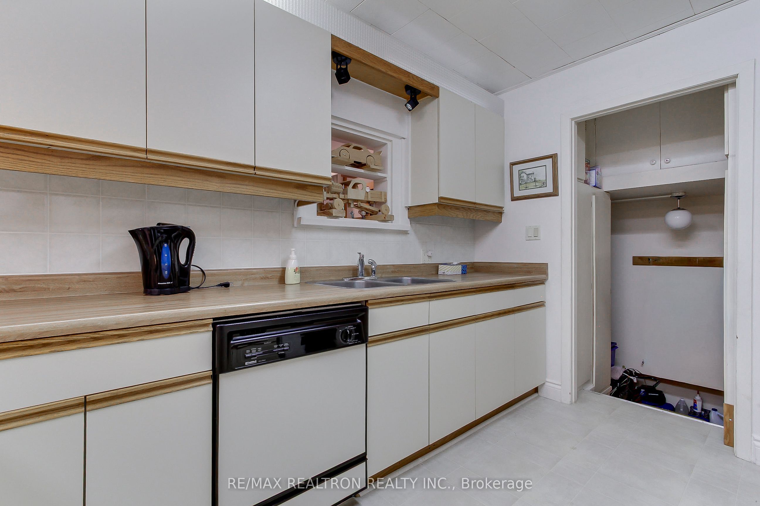 12603 Leslie Street Property Photo 12