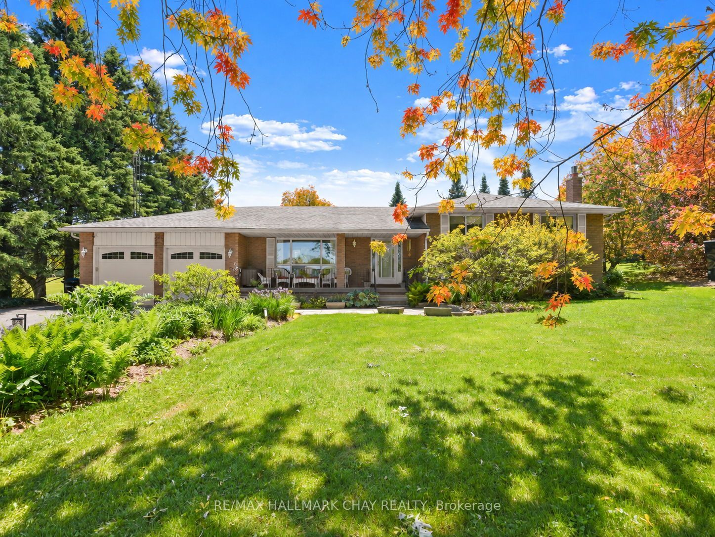 6815 4th Line Property Photo 3