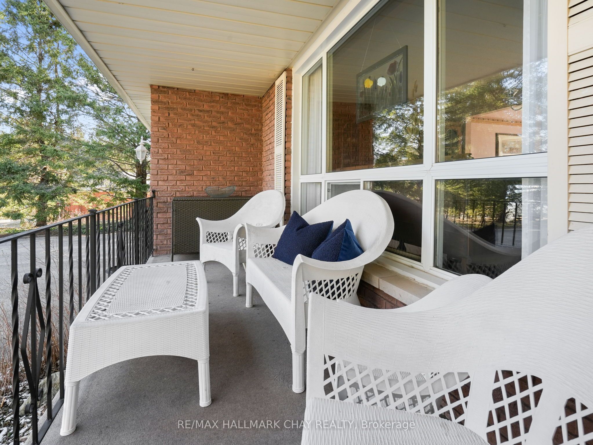 6815 4th Line Property Photo 5