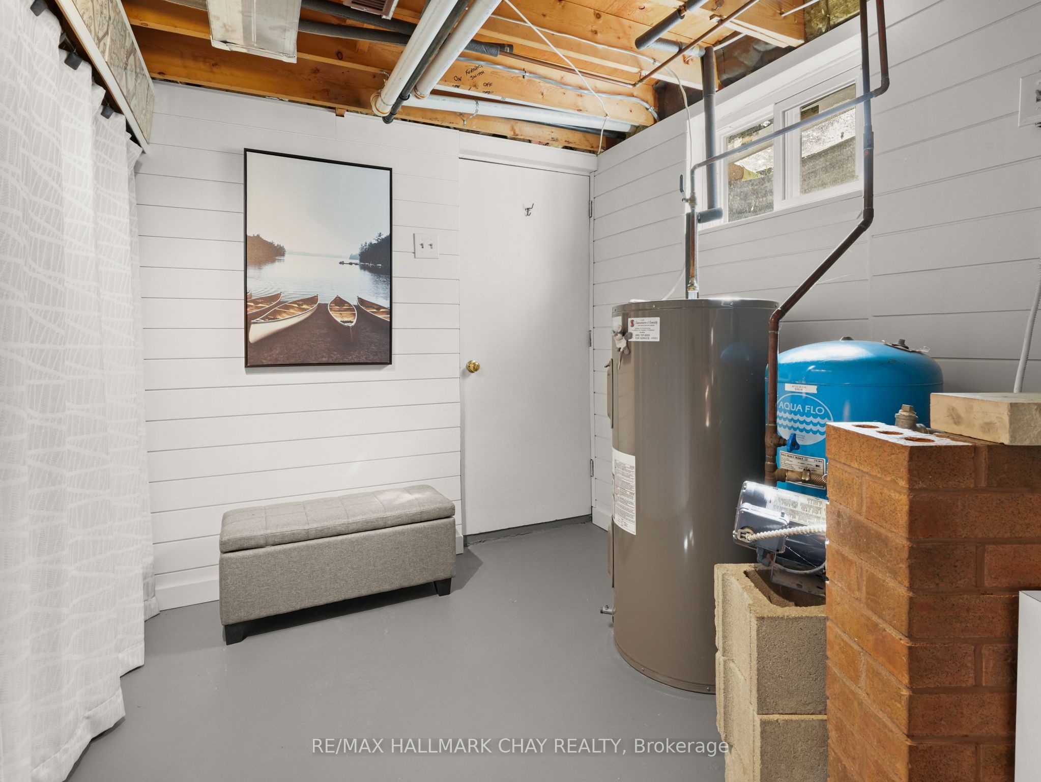 6815 4th Line Property Photo 32