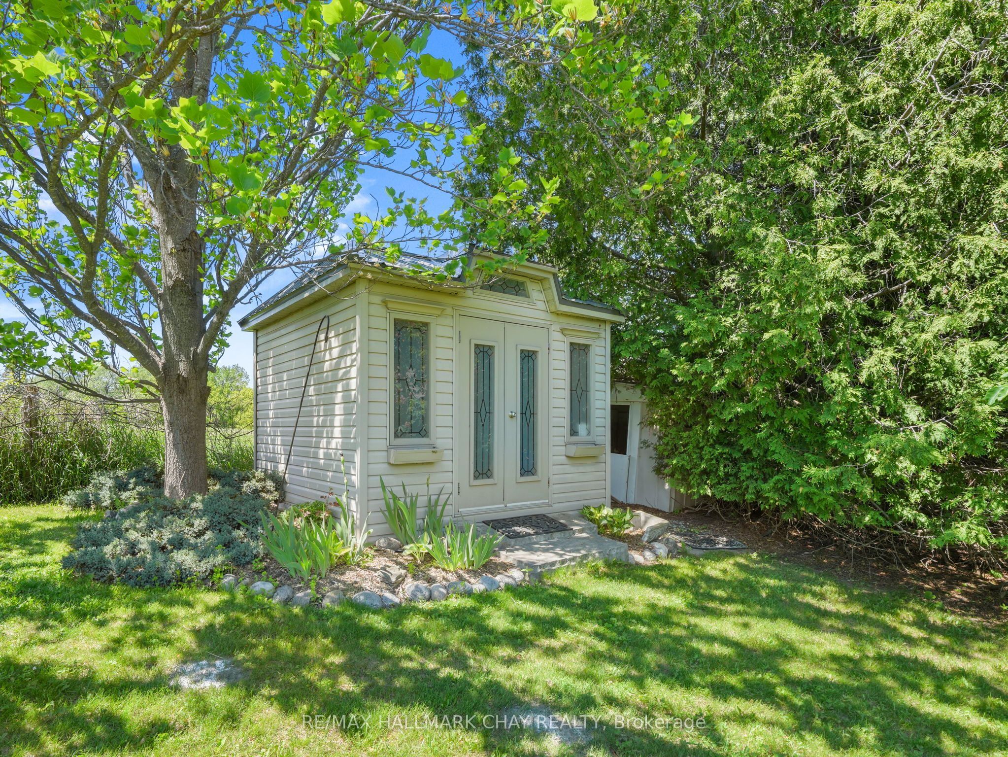 6815 4th Line Property Photo 49