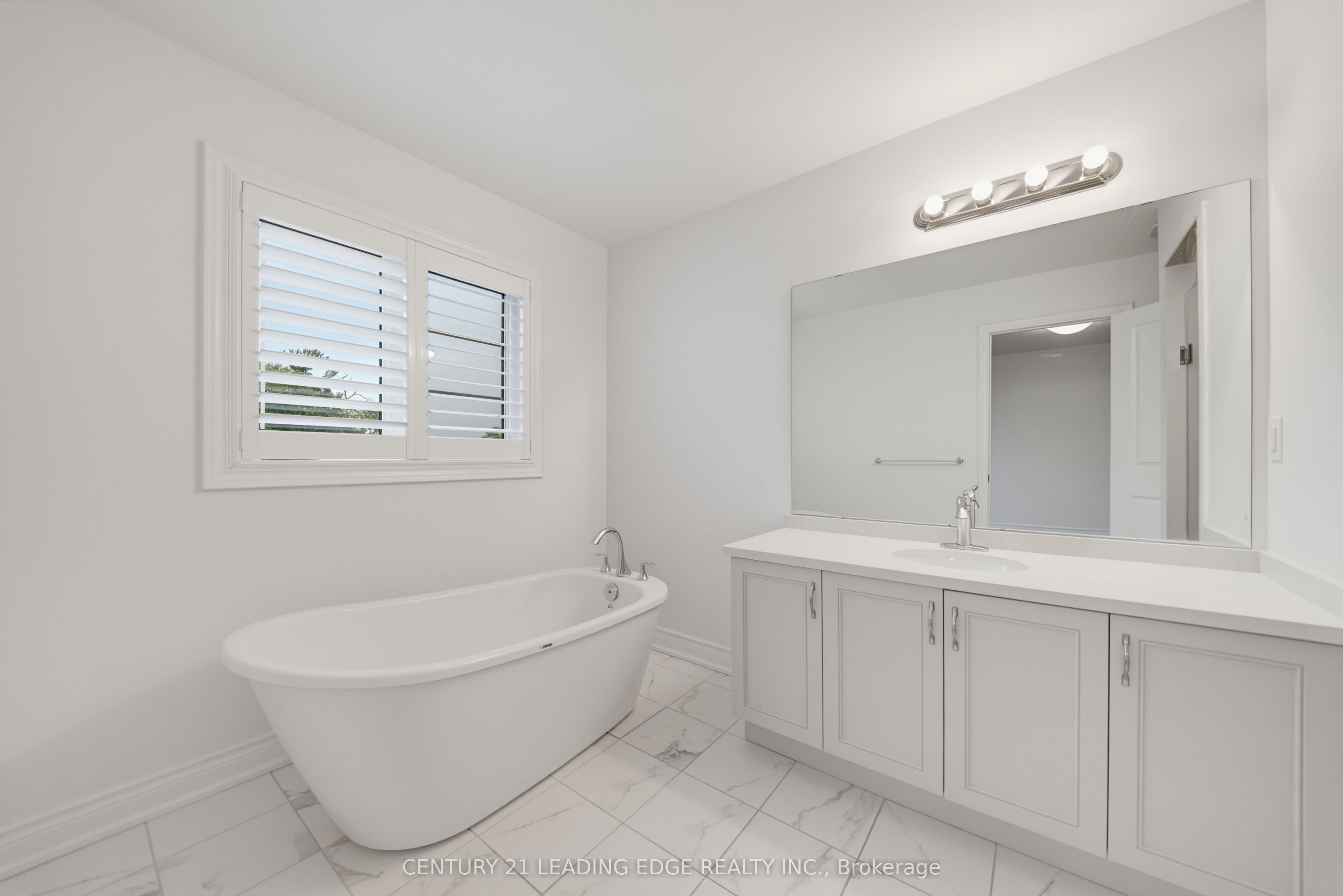 28 Liam Lane Property Photo 18