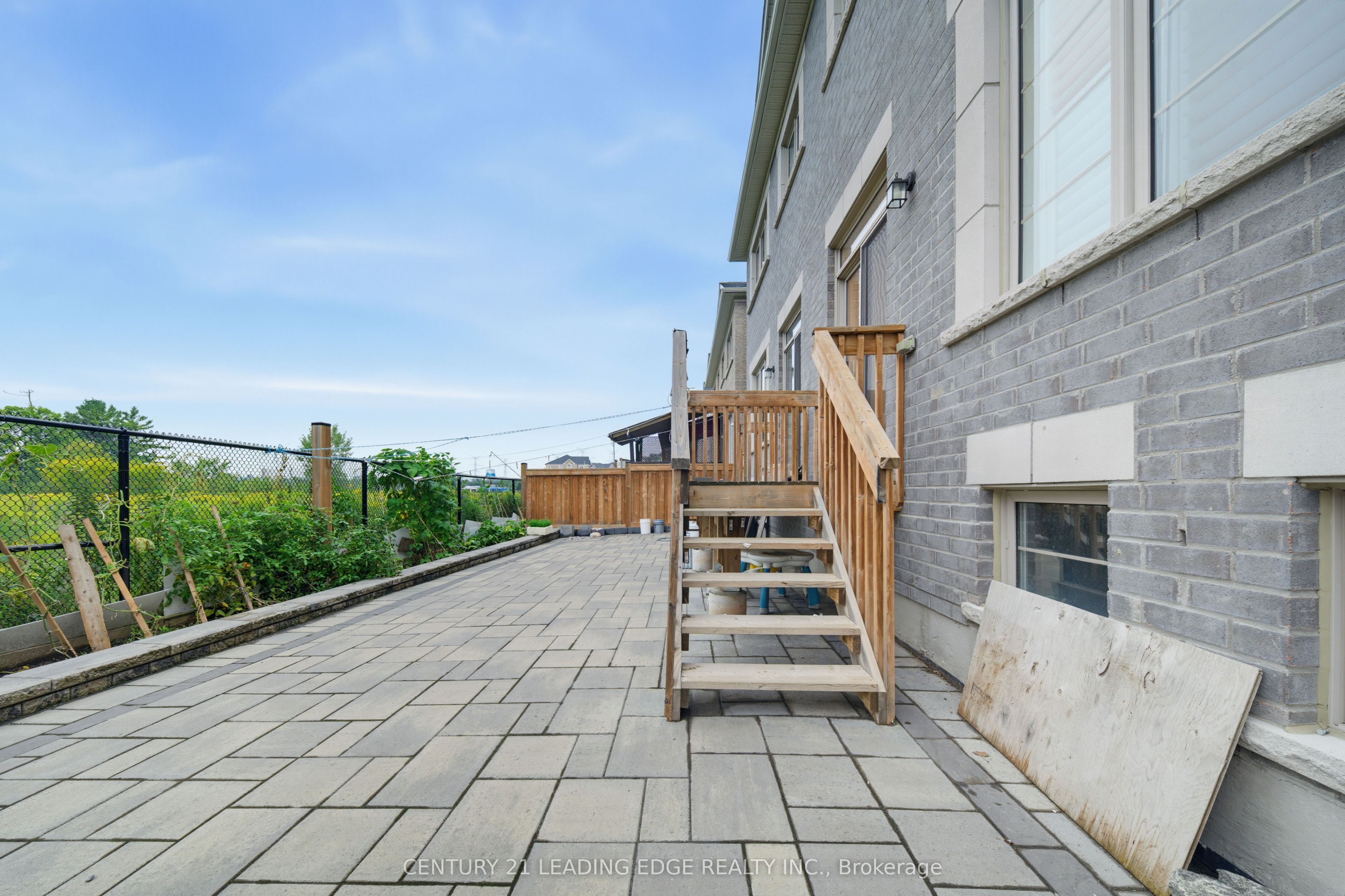28 Liam Lane Property Photo 38