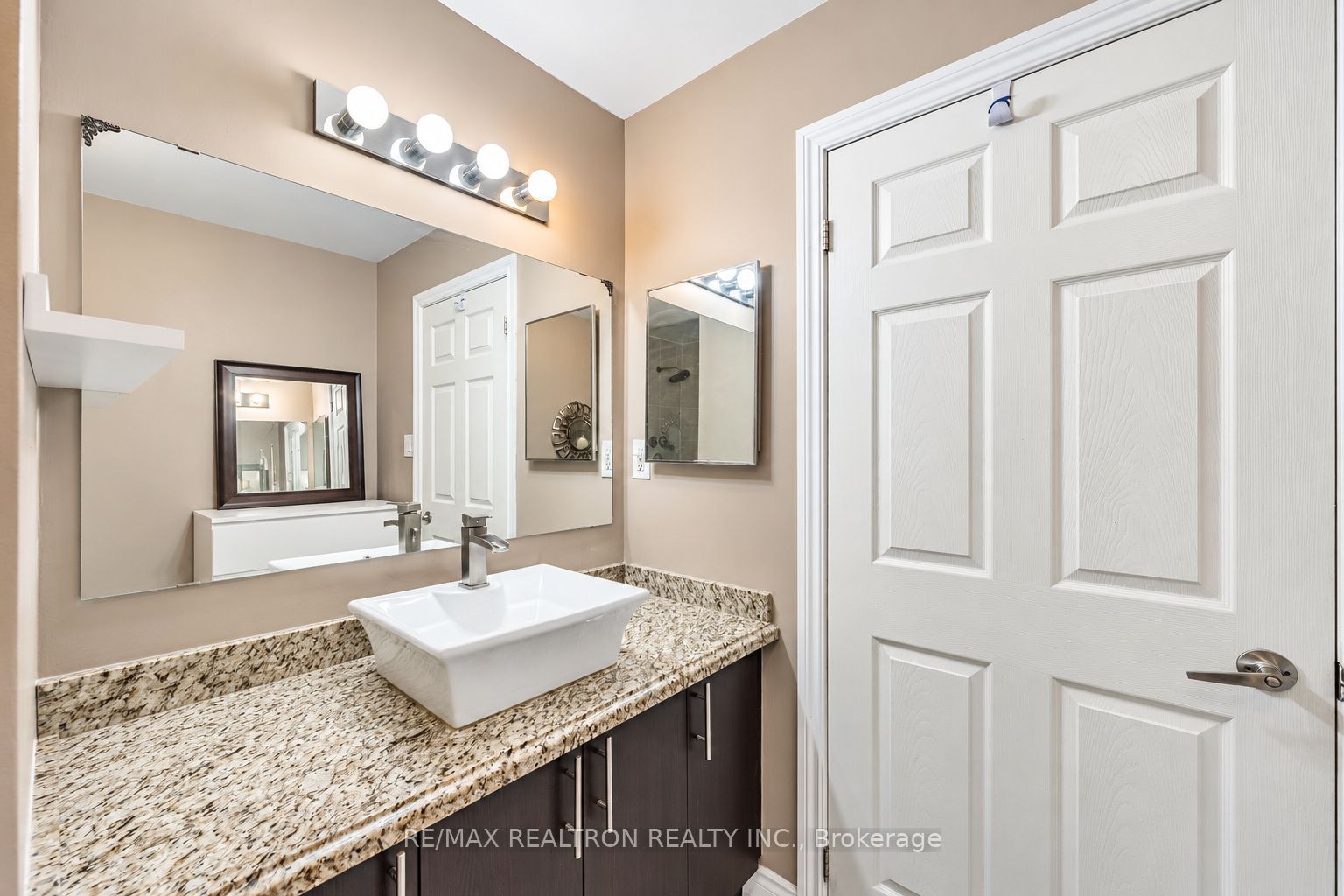 10211 Keele Street 234 Property Photo 25