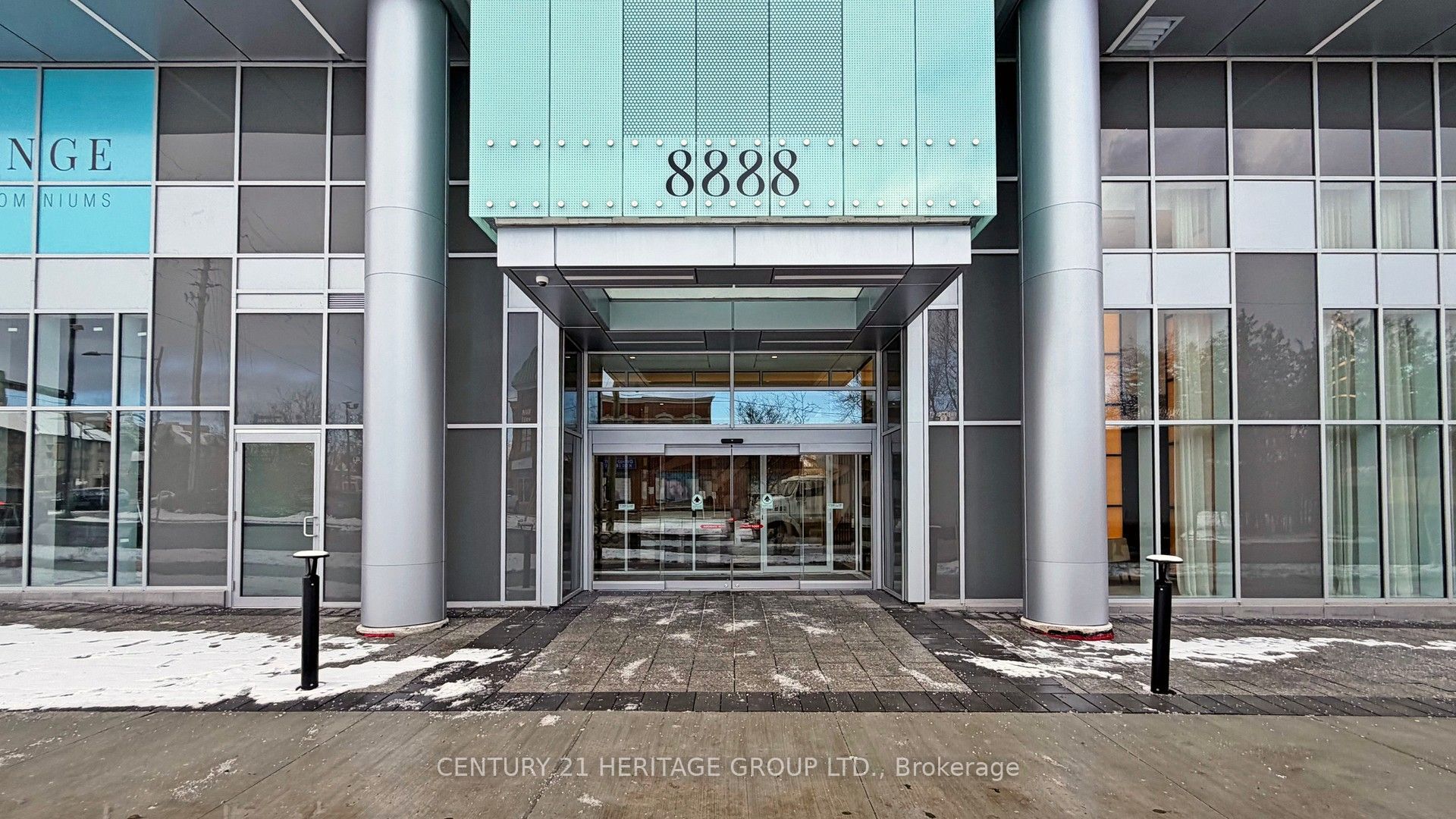8888 Yonge Street 325 Property Photo 2