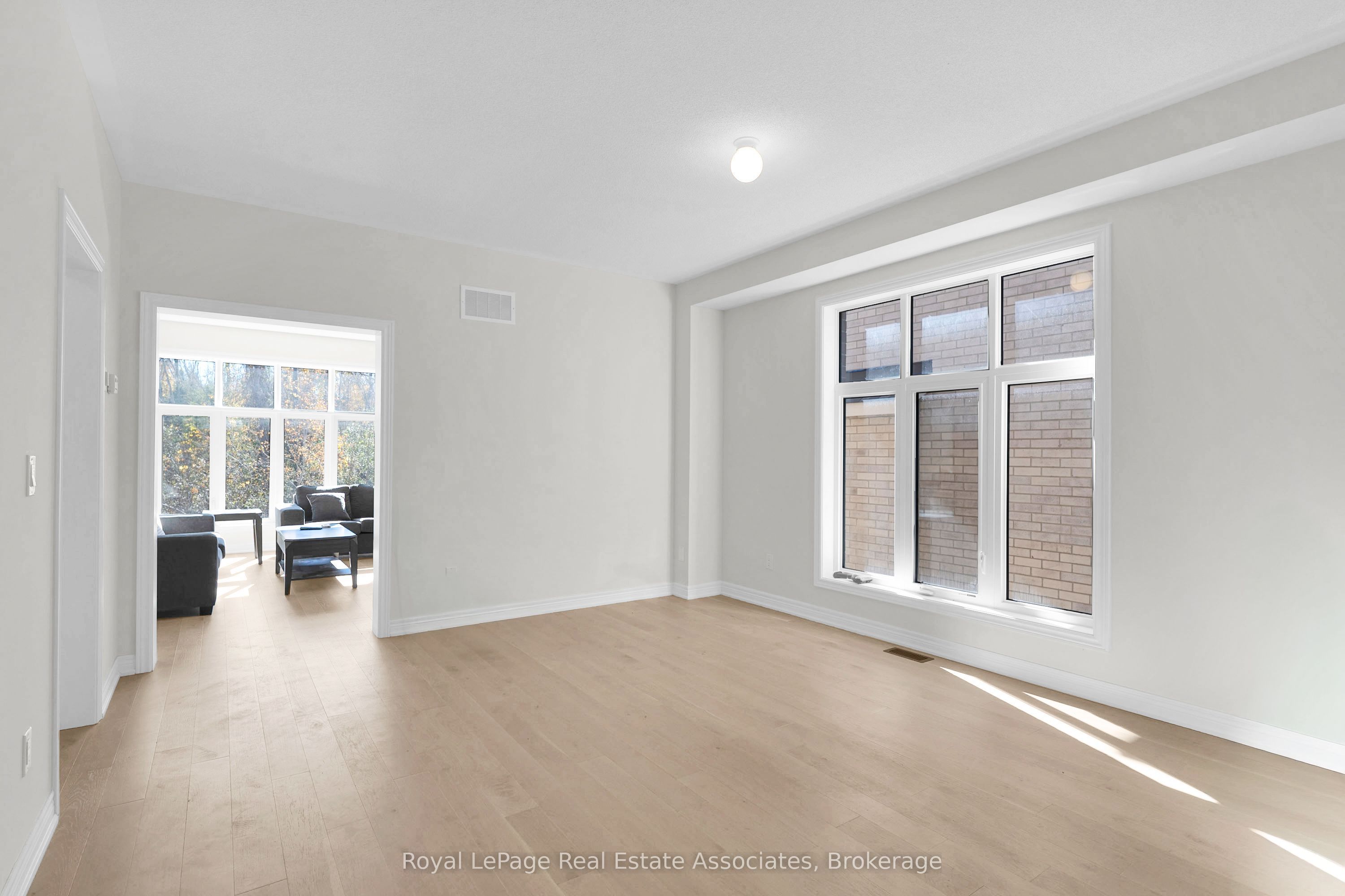 1418 Davis Loop Property Photo 8