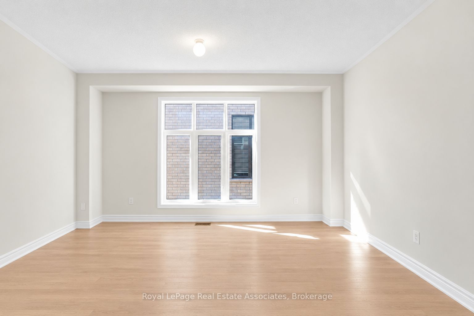 1418 Davis Loop Property Photo 9