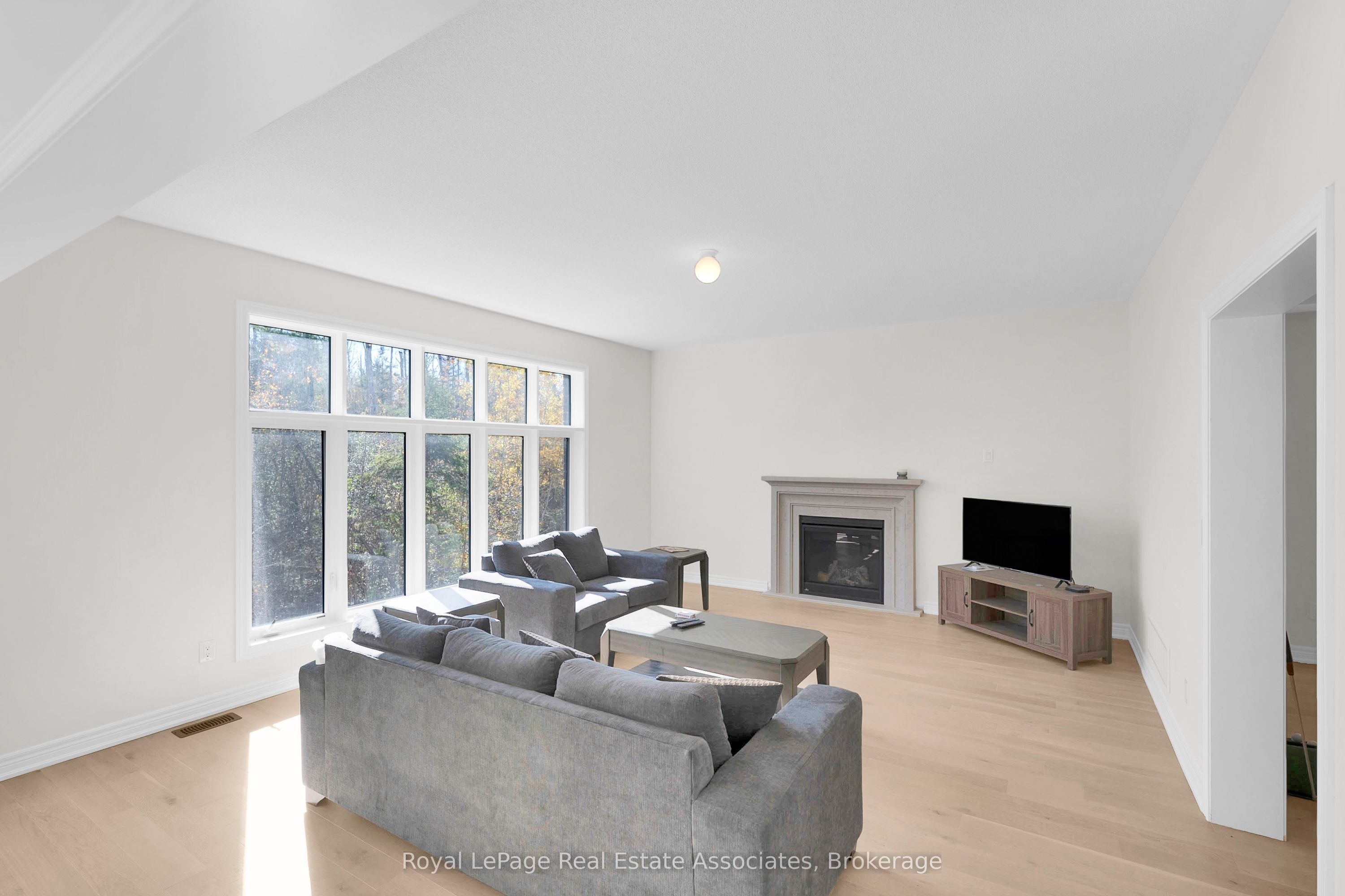 1418 Davis Loop Property Photo 12
