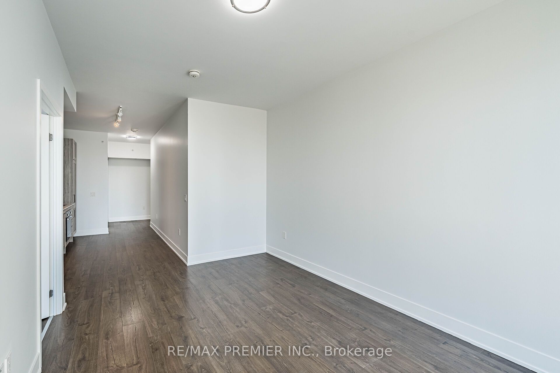 2908 Highway 7 Road 1805 Property Photo 12