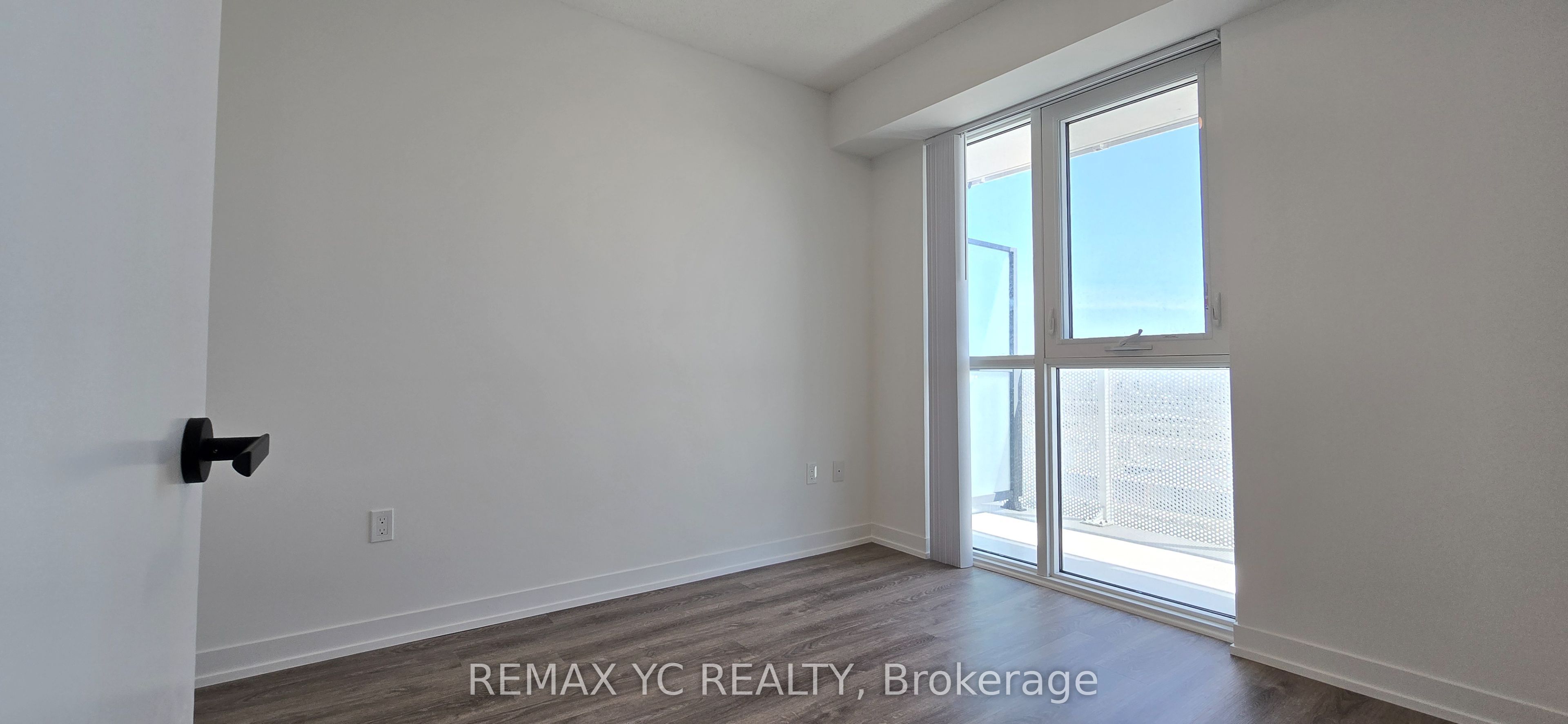 195 Commerce Street 2805 Property Photo 6