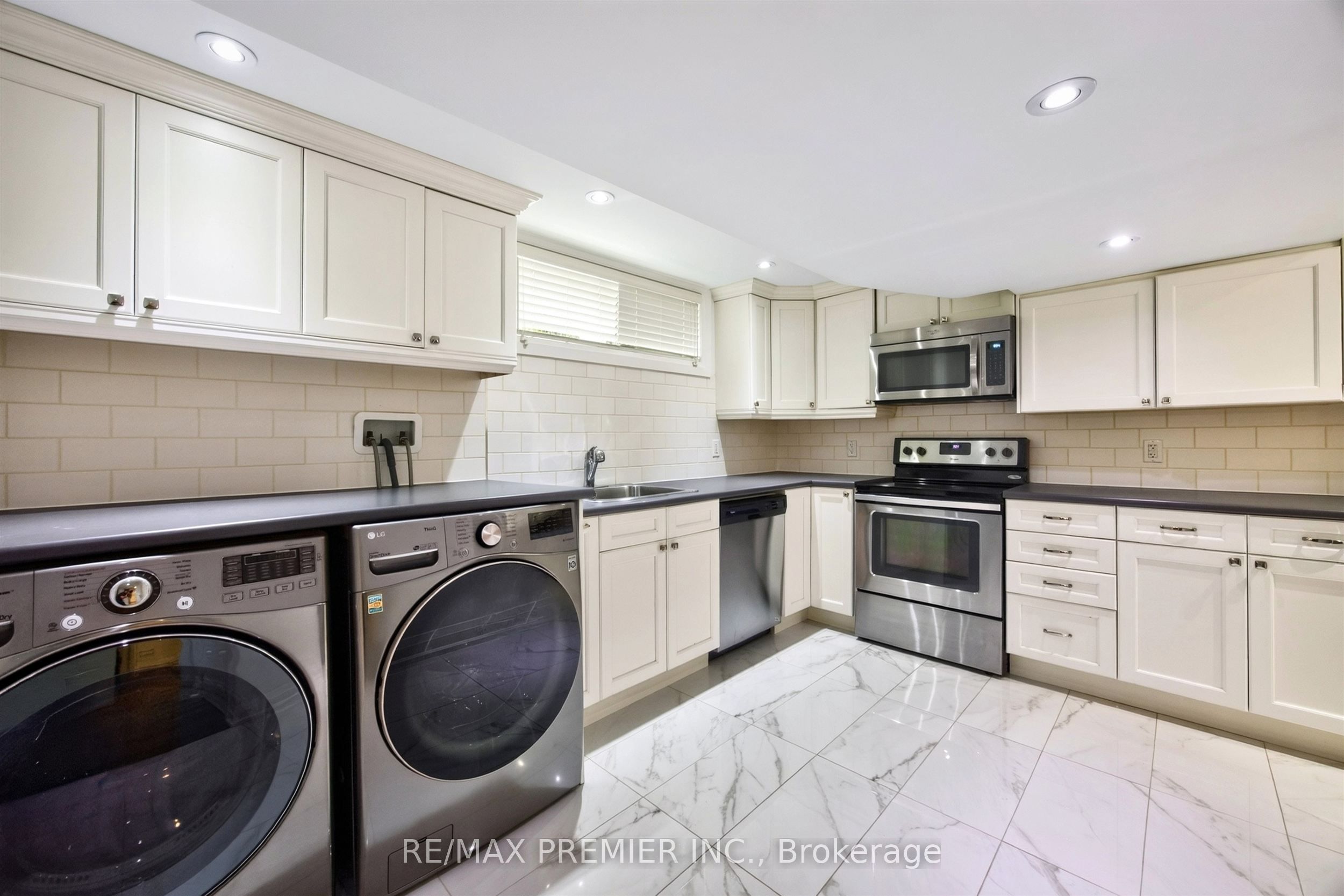 31 Malaren Road Property Photo 27