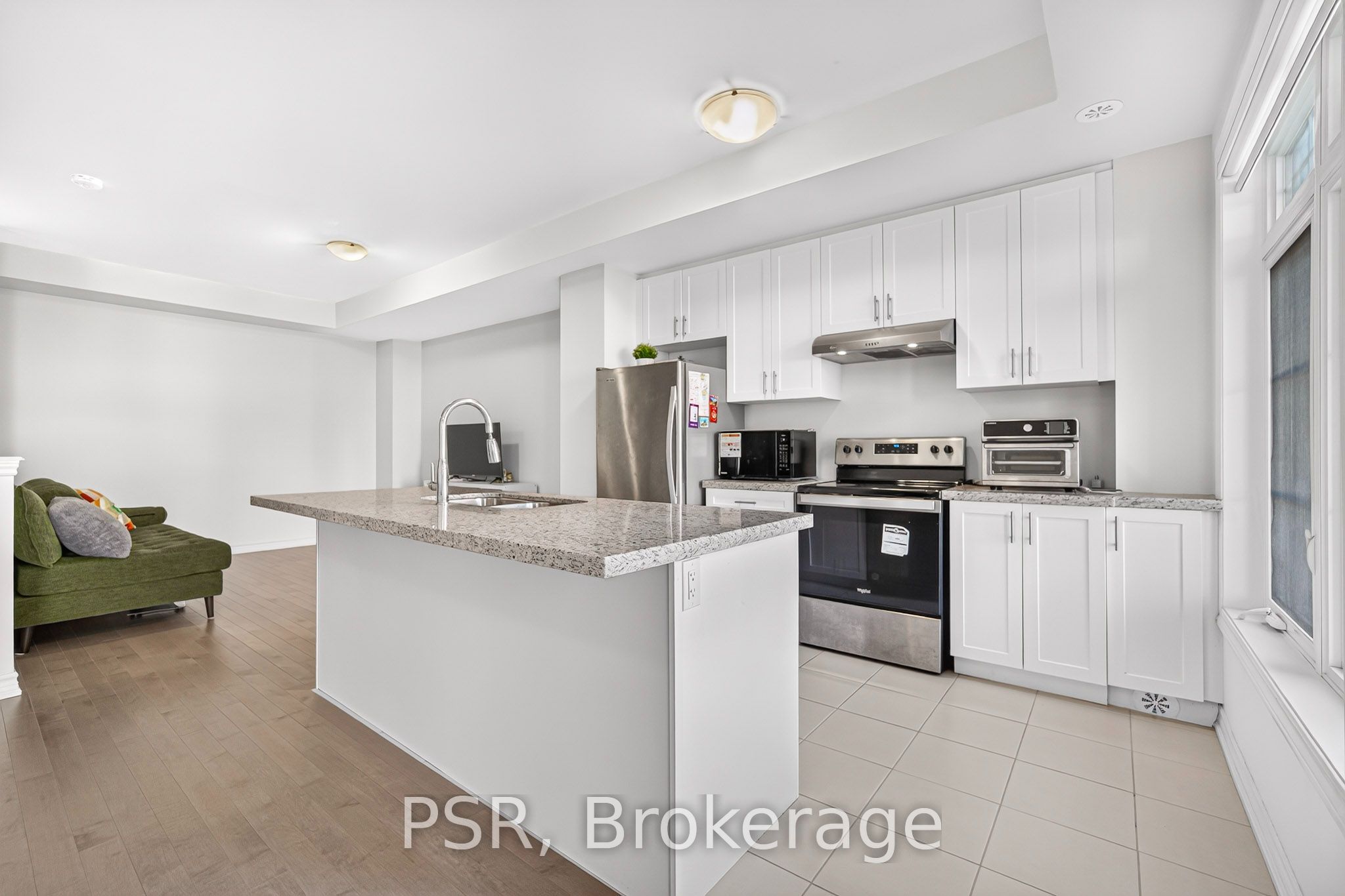 88 William Shearn Crescent Property Photo 2