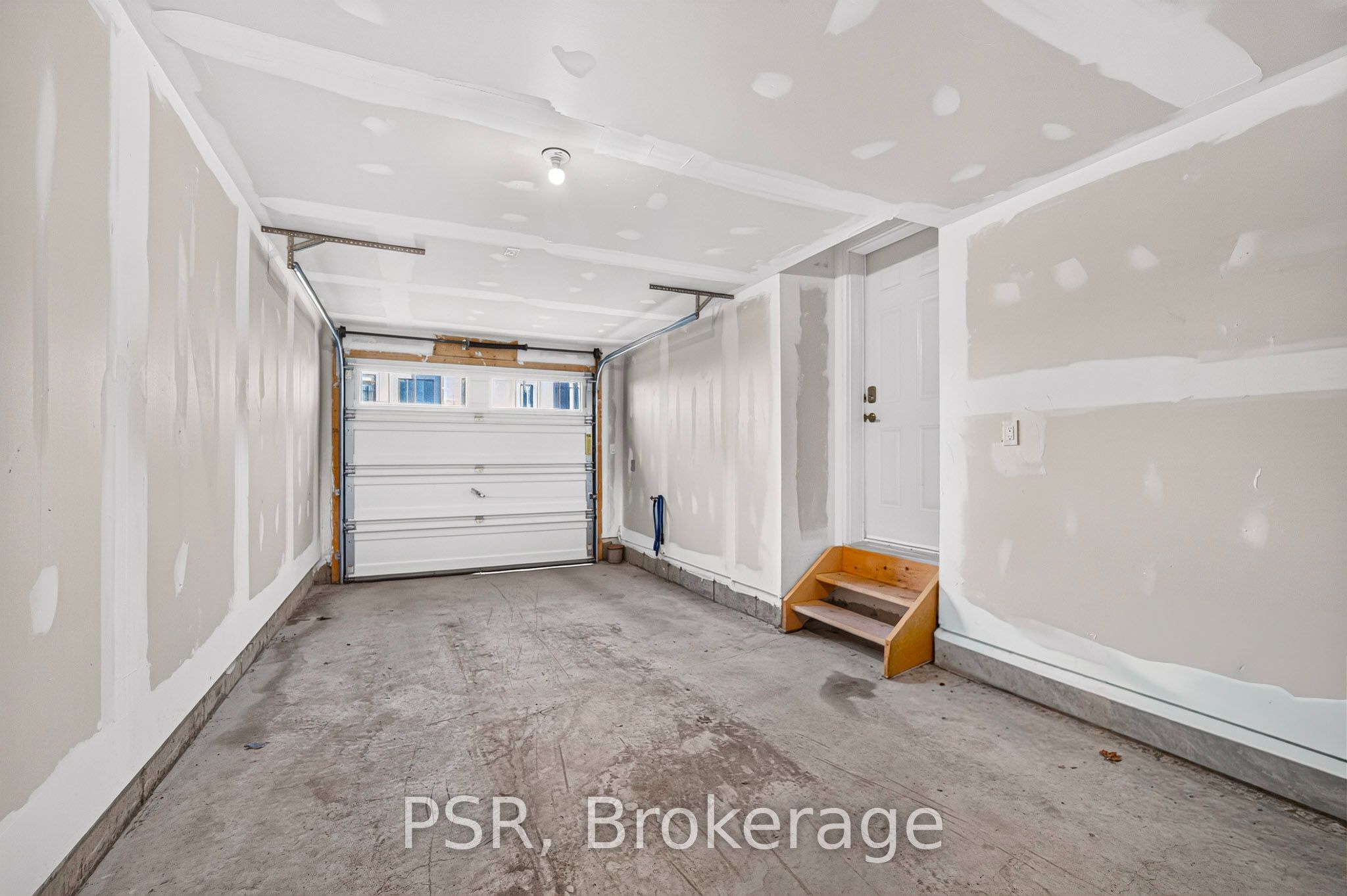 88 William Shearn Crescent Property Photo 24