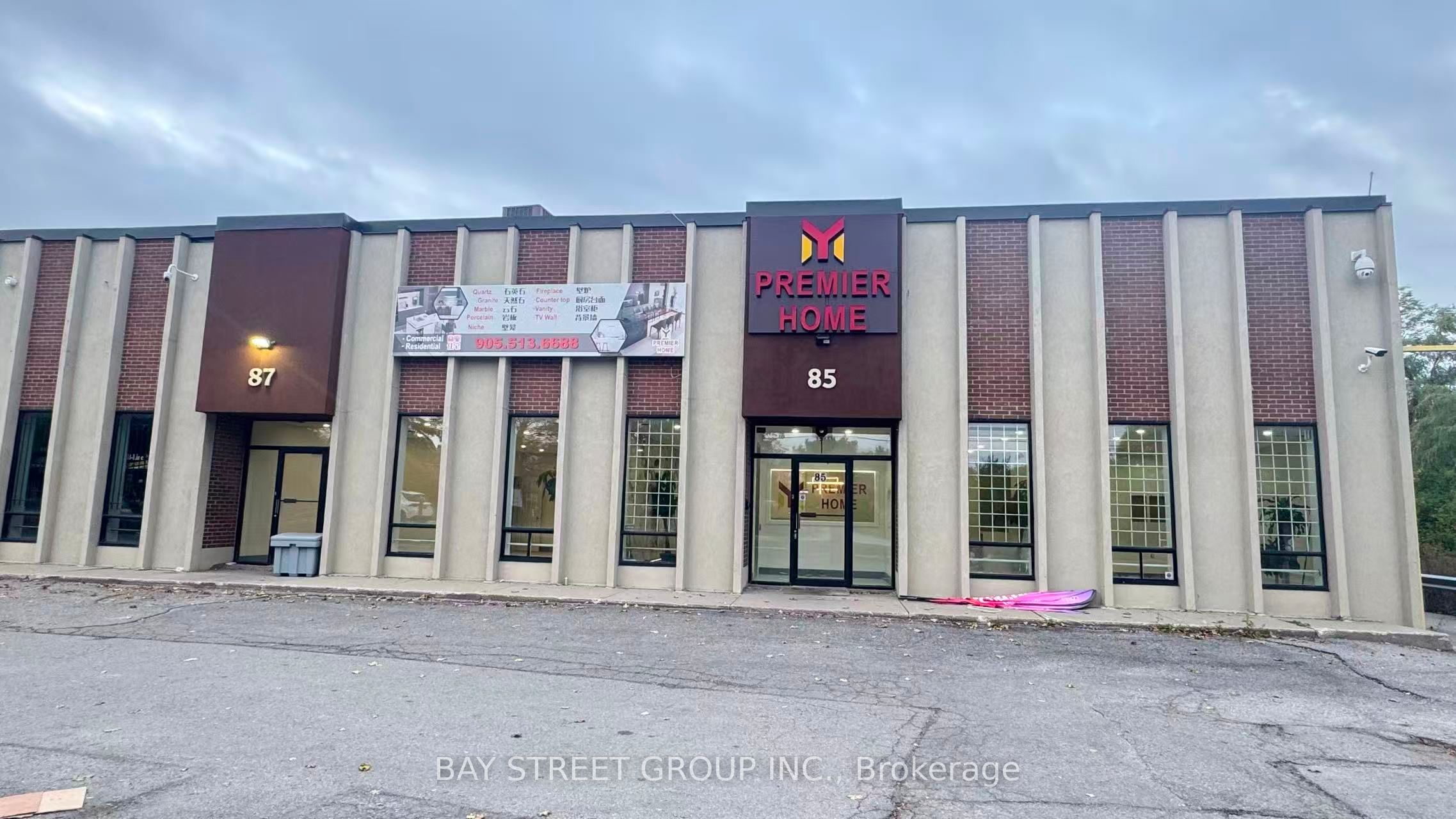 85-87 Steelcase Road E Property Photo 1