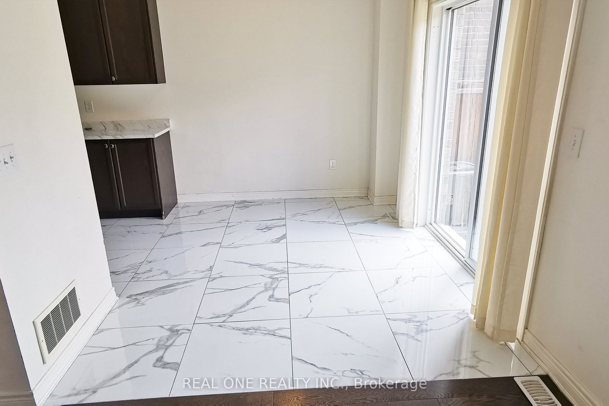 51 Kavanagh Avenue Property Photo 17