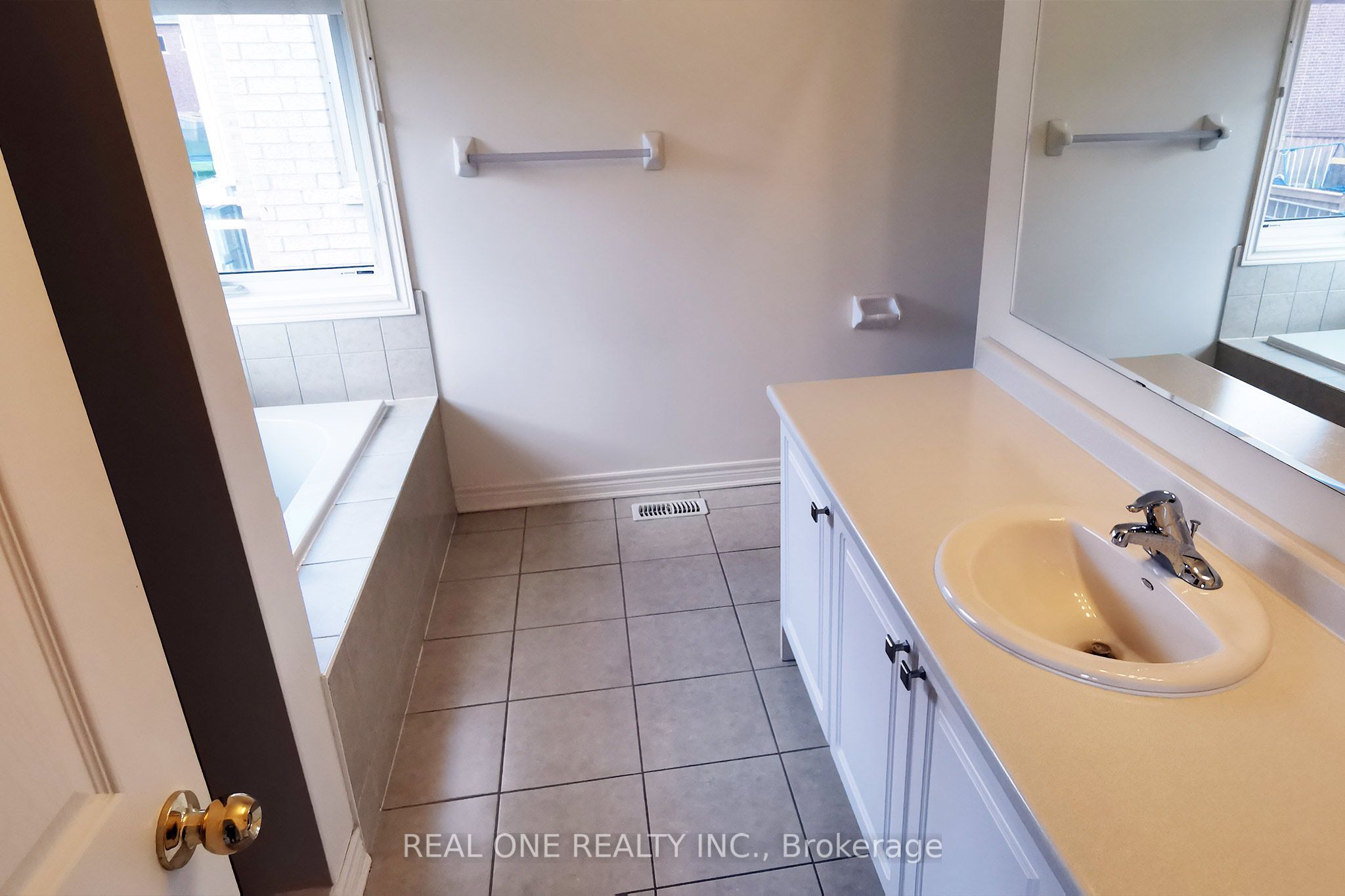 51 Kavanagh Avenue Property Photo 30