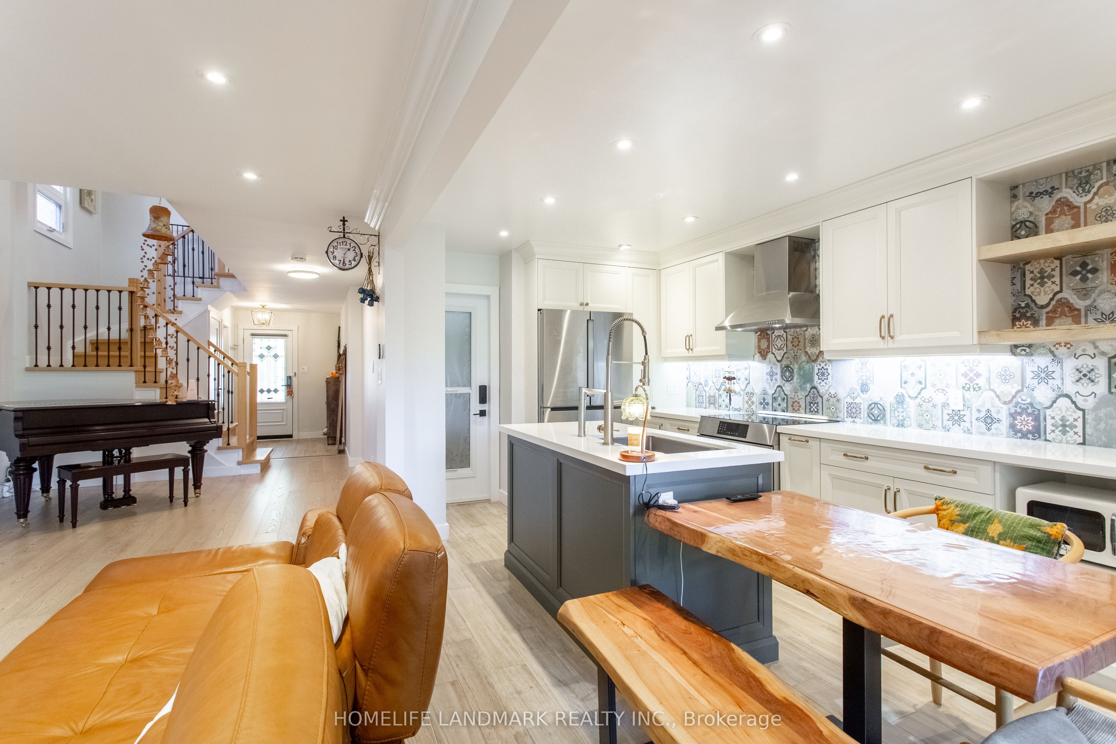 15 Foxglove Court Property Photo 5