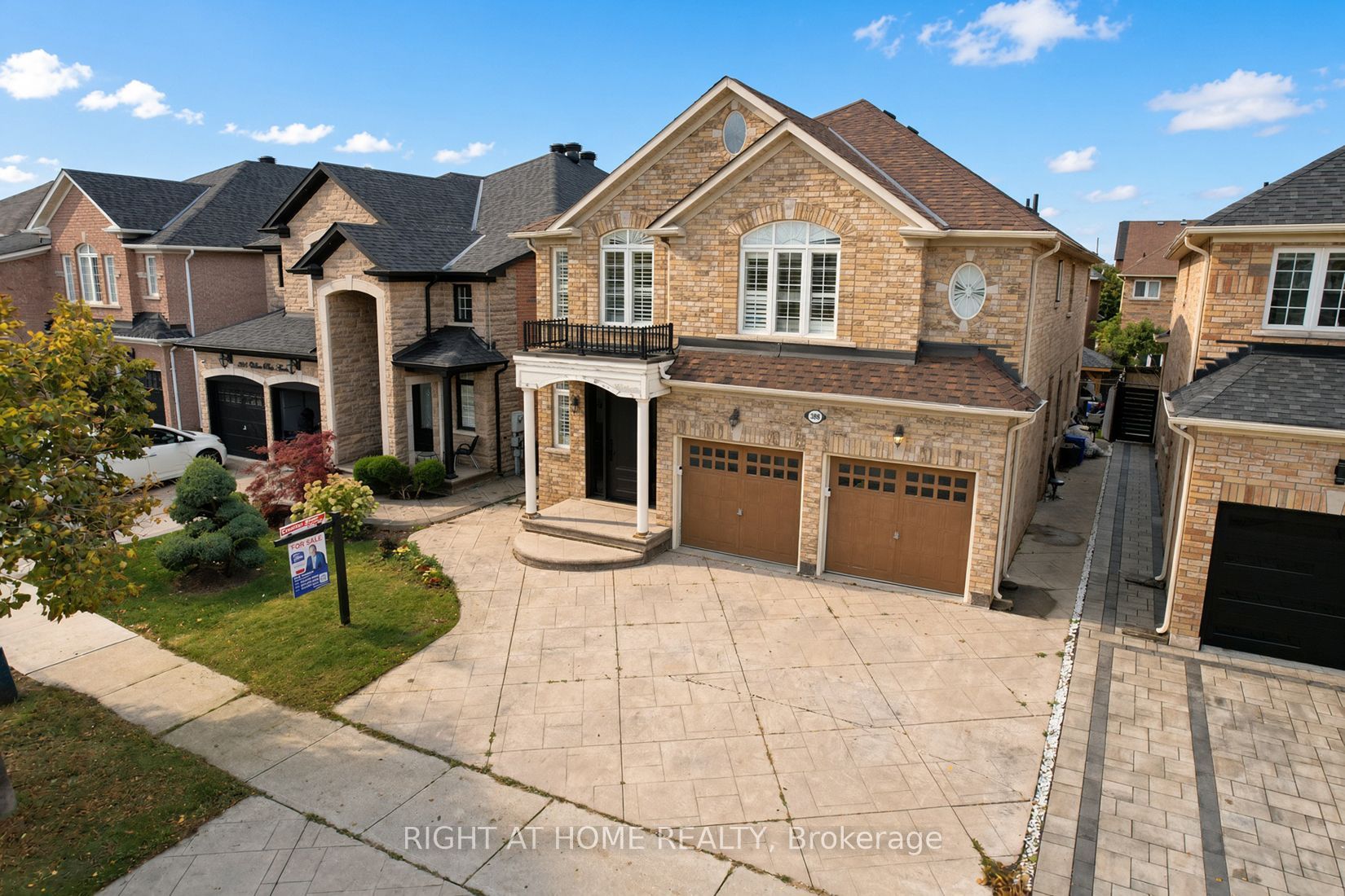 388 Vellore Park Avenue Property Photo 3