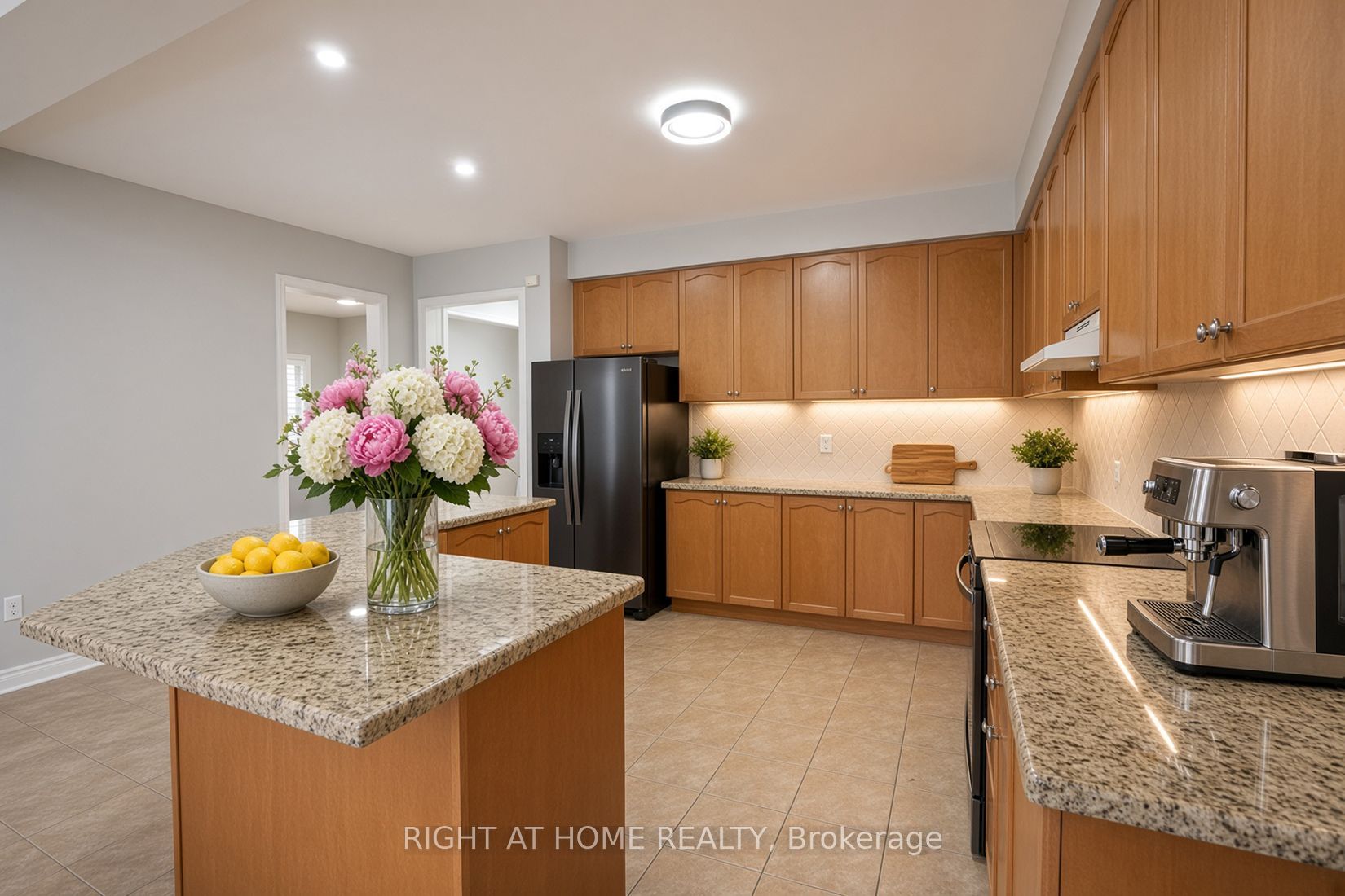 388 Vellore Park Avenue Property Photo 9