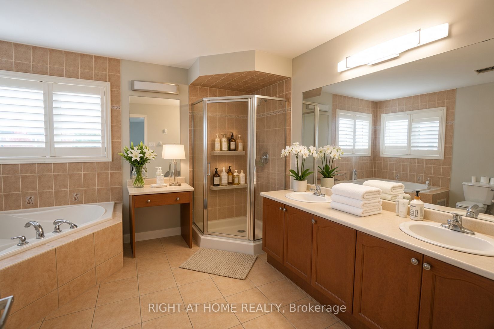 388 Vellore Park Avenue Property Photo 15