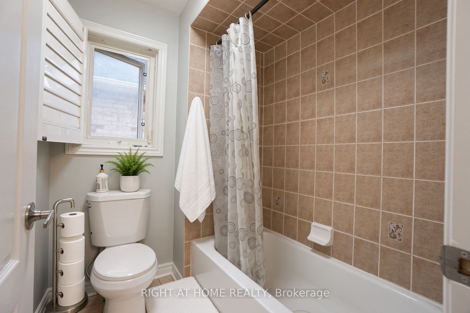 388 Vellore Park Avenue Property Photo 21