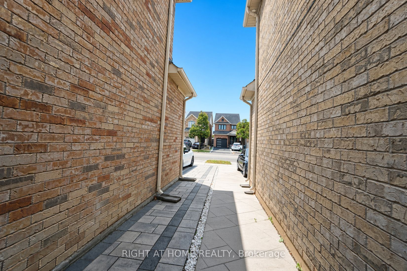388 Vellore Park Avenue Property Photo 33