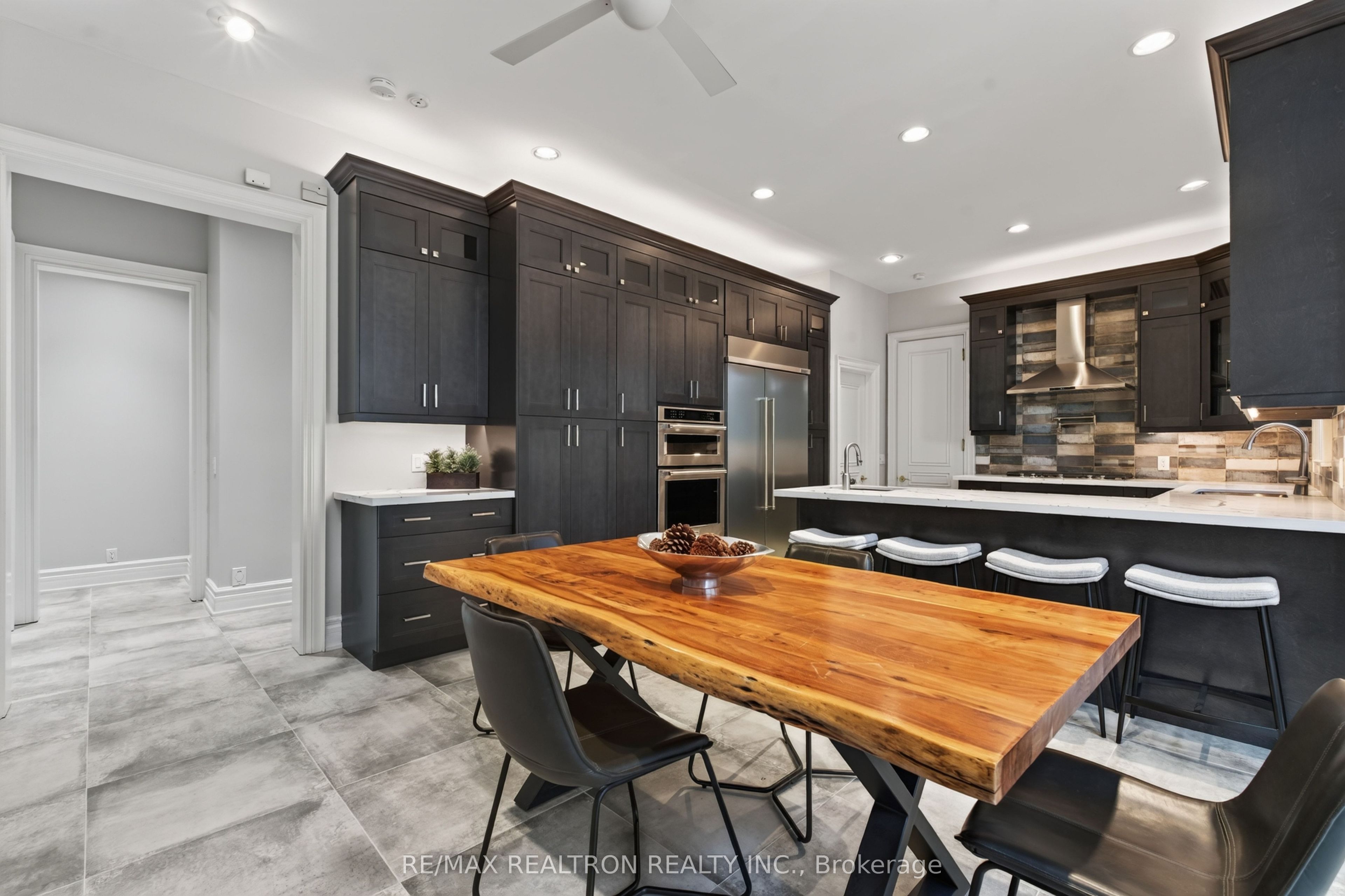 48 Johnson Street Property Photo 8