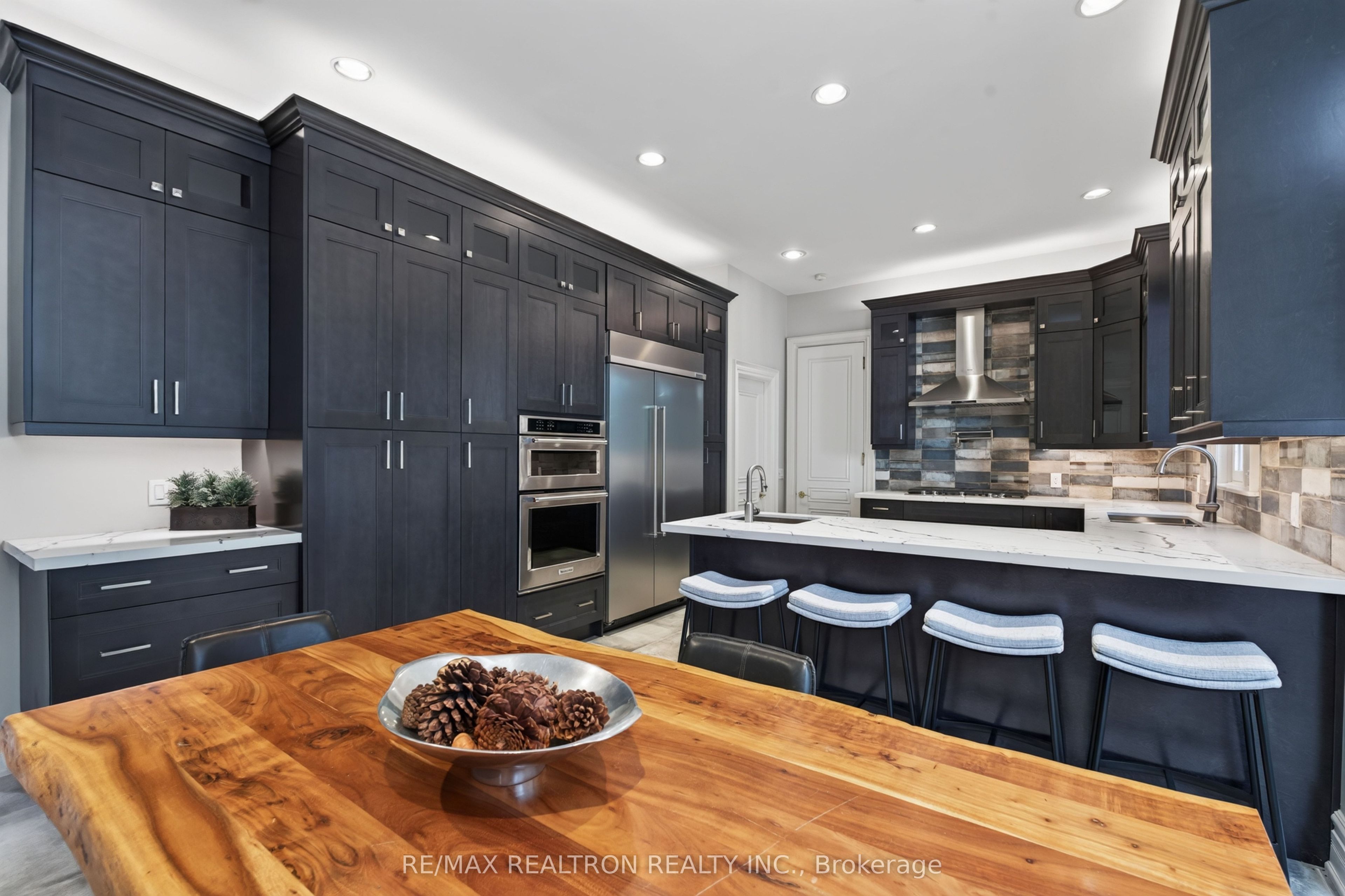 48 Johnson Street Property Photo 11